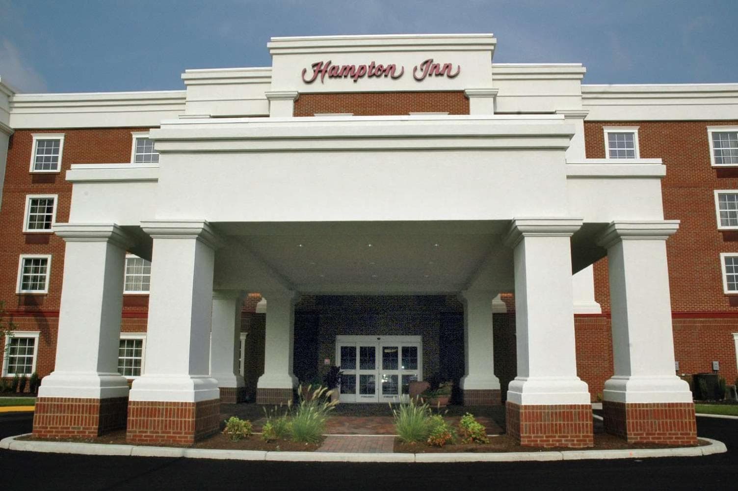 Hampton Inn Easton interior in Easton, MD — gallery photo 2