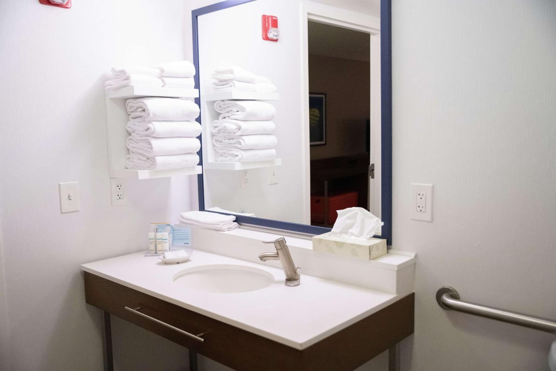 Hampton Inn & Suites Fresno gallery photo in Fresno, CA — image 11