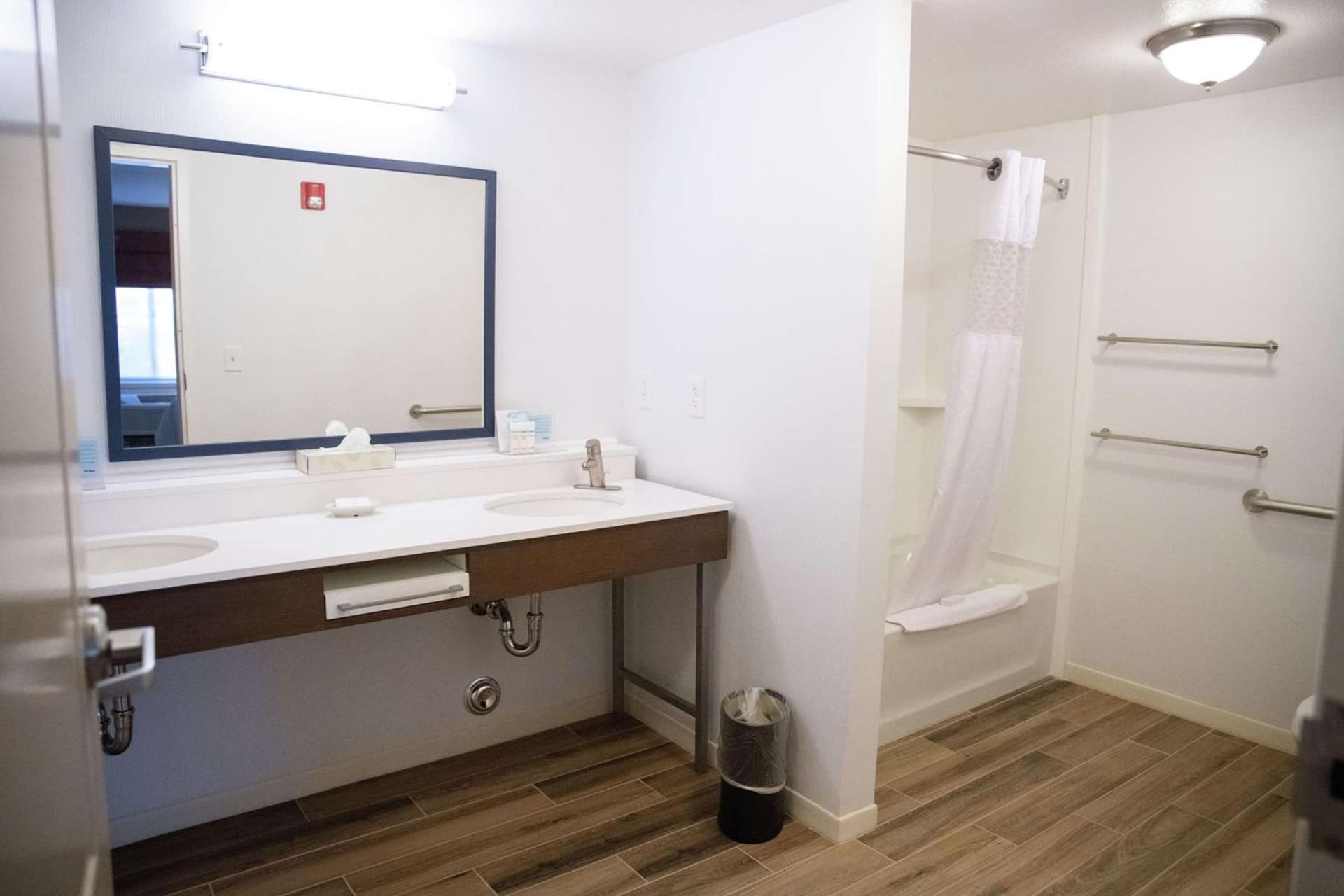 Hampton Inn & Suites Fresno gallery photo in Fresno, CA — image 4