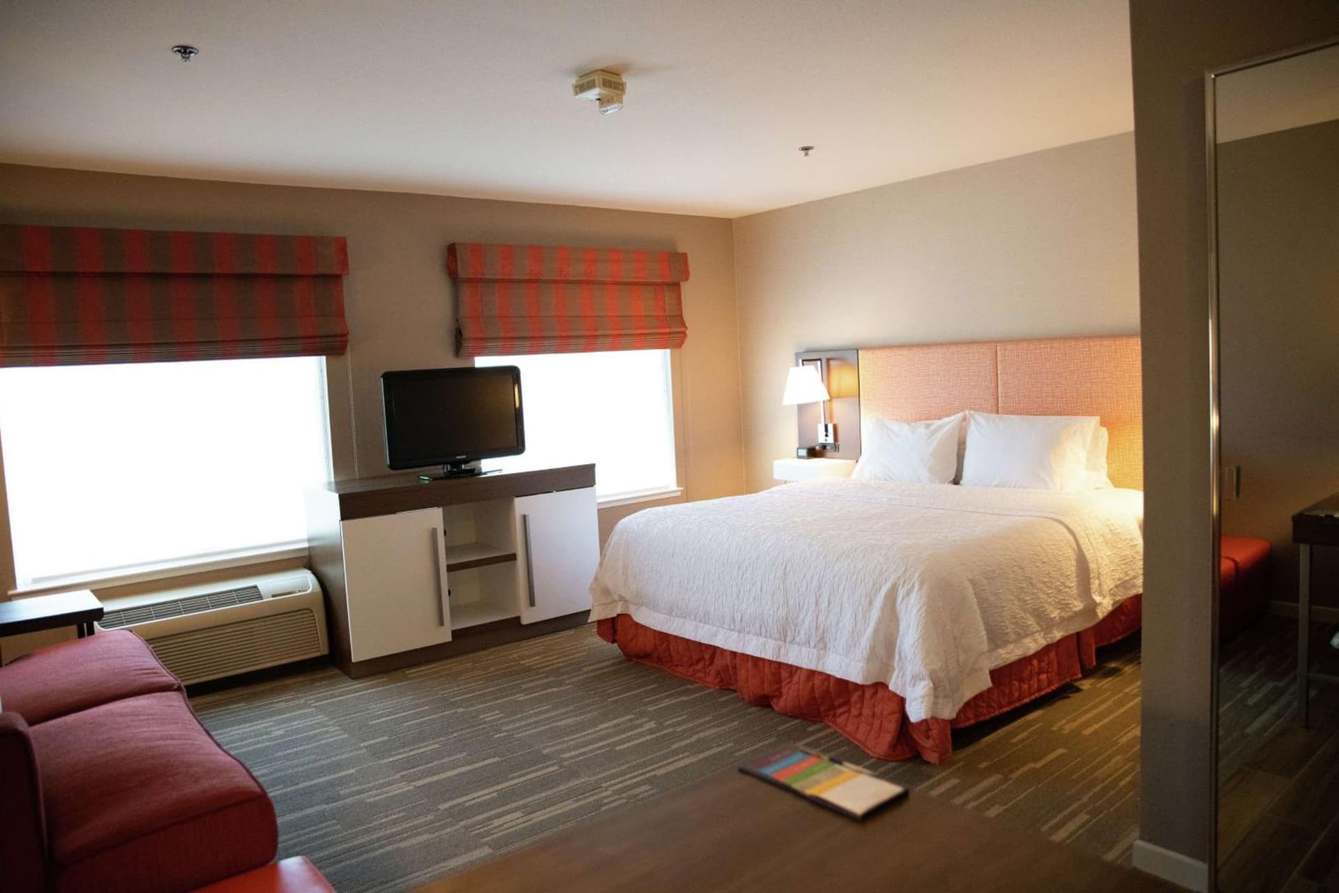 Hampton Inn & Suites Fresno gallery photo in Fresno, CA — image 7