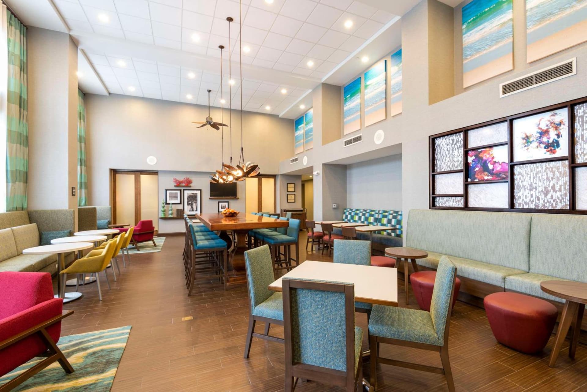 Hampton Inn & Suites Fort Myers-Colonial Boulevard gallery photo in Fort Myers, FL — image 42