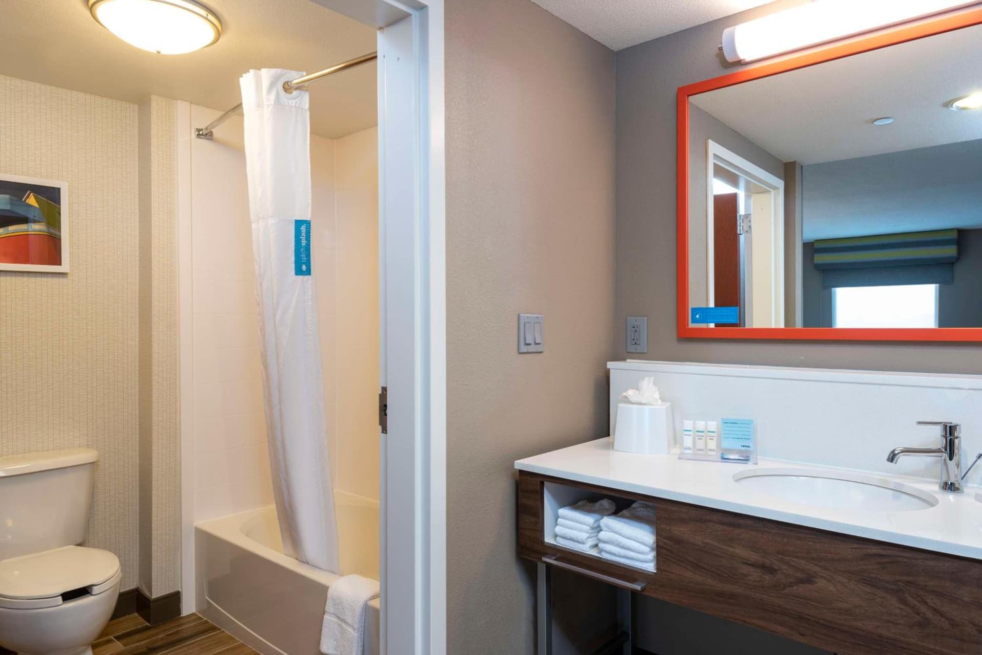 Hampton Inn & Suites Fort Myers-Colonial Boulevard gallery photo in Fort Myers, FL — image 10