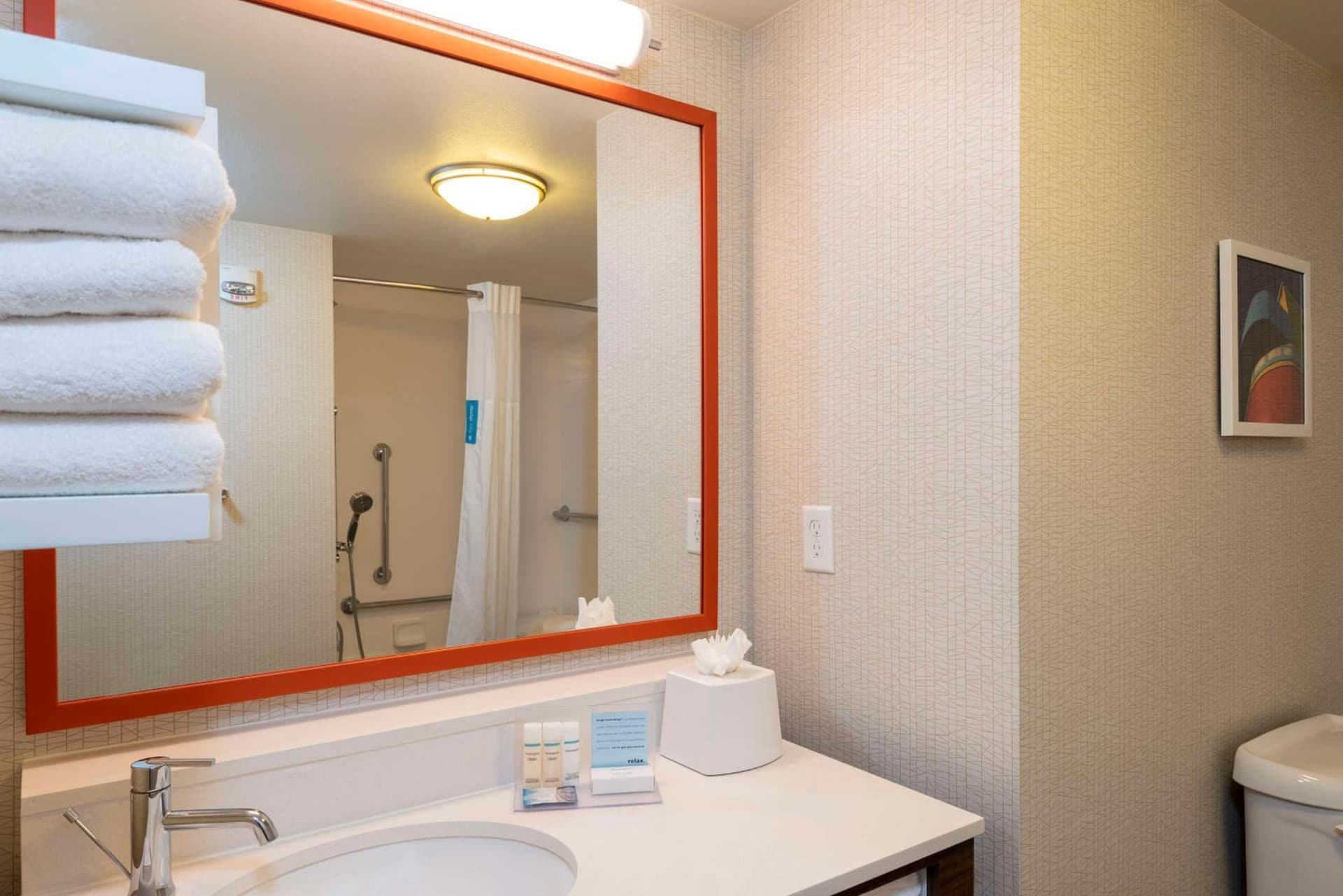 Hampton Inn & Suites Fort Myers-Colonial Boulevard gallery photo in Fort Myers, FL — image 34