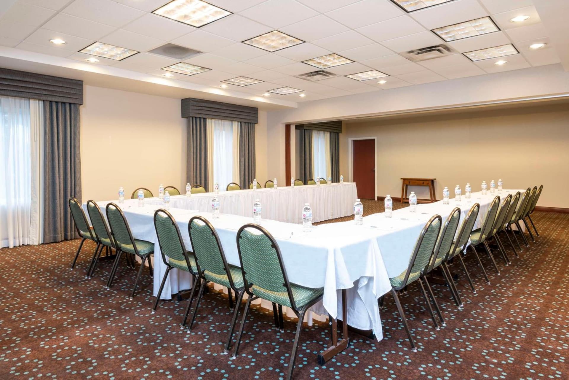 Hampton Inn & Suites Fort Myers-Colonial Boulevard gallery photo in Fort Myers, FL — image 20