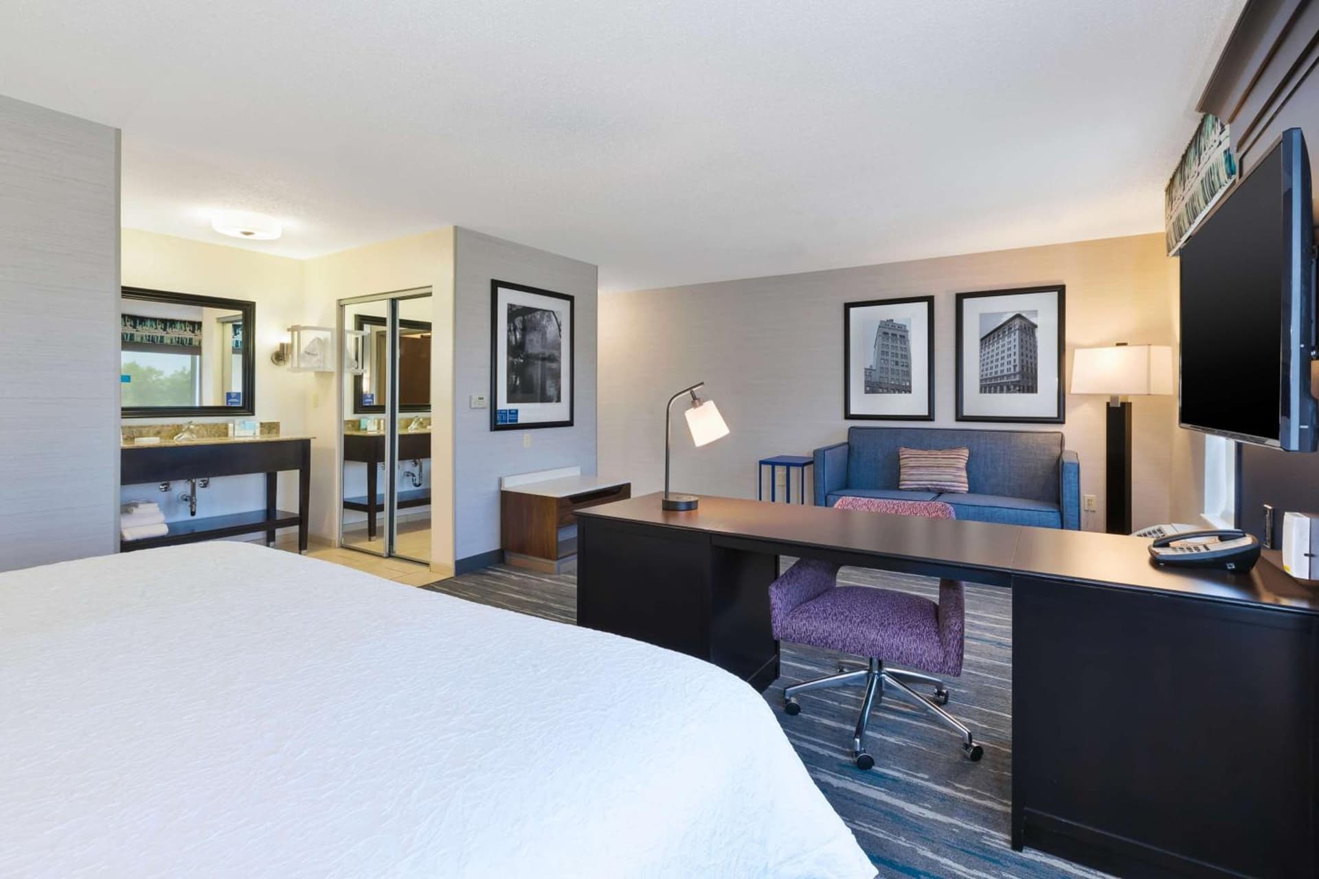 Hampton Inn and Suites Flint/Grand Blanc gallery photo in Flint, MI — image 14