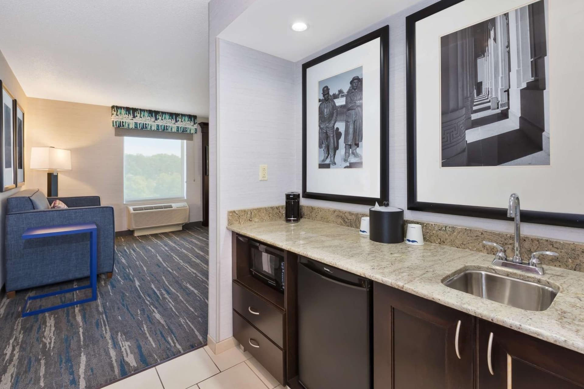 Hampton Inn and Suites Flint/Grand Blanc gallery photo in Flint, MI — image 11