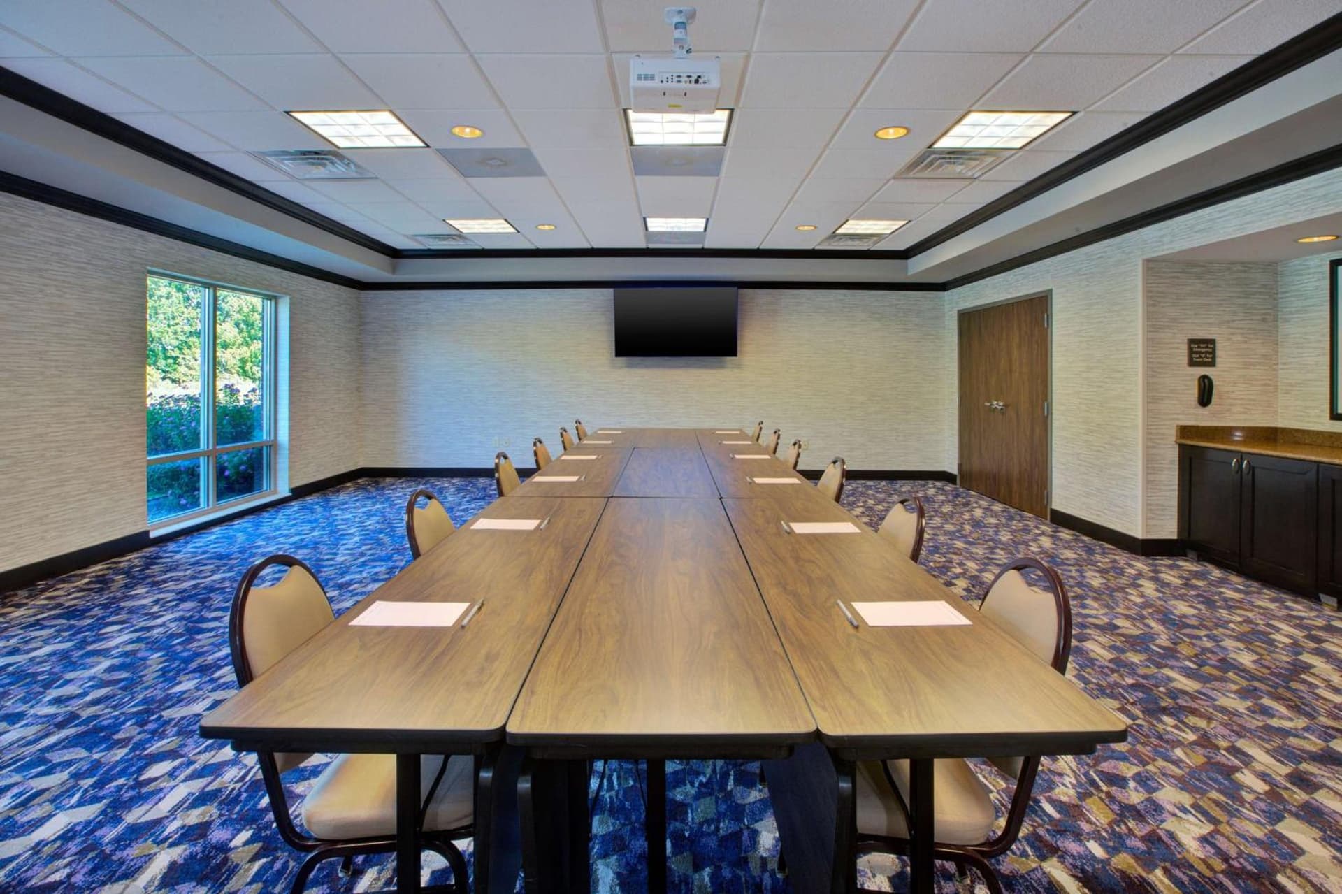 Hampton Inn and Suites Flint/Grand Blanc gallery photo in Flint, MI — image 28