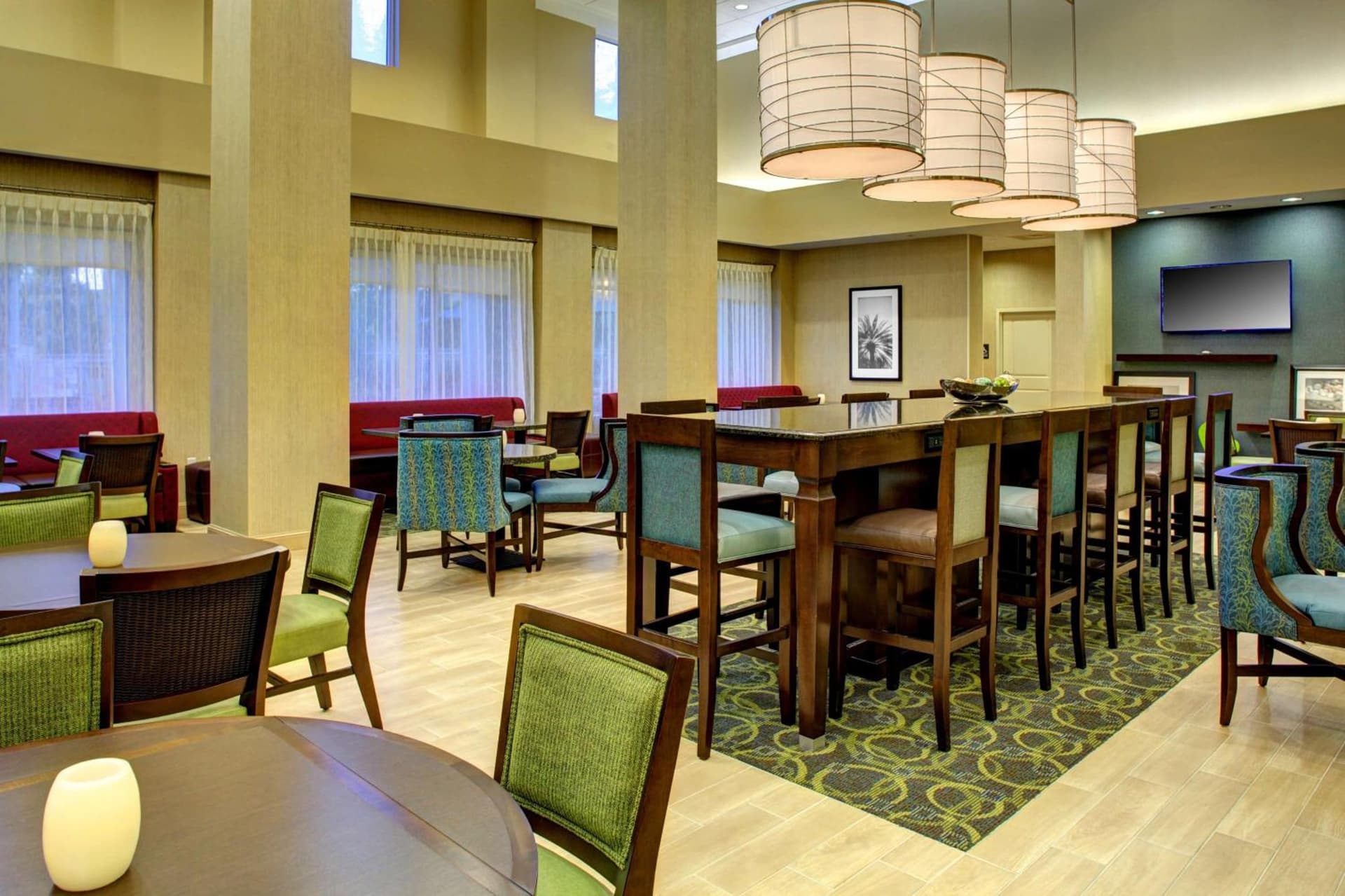 Hampton Inn and Suites Coconut Creek gallery photo in West Dixie Bend, FL — image 11