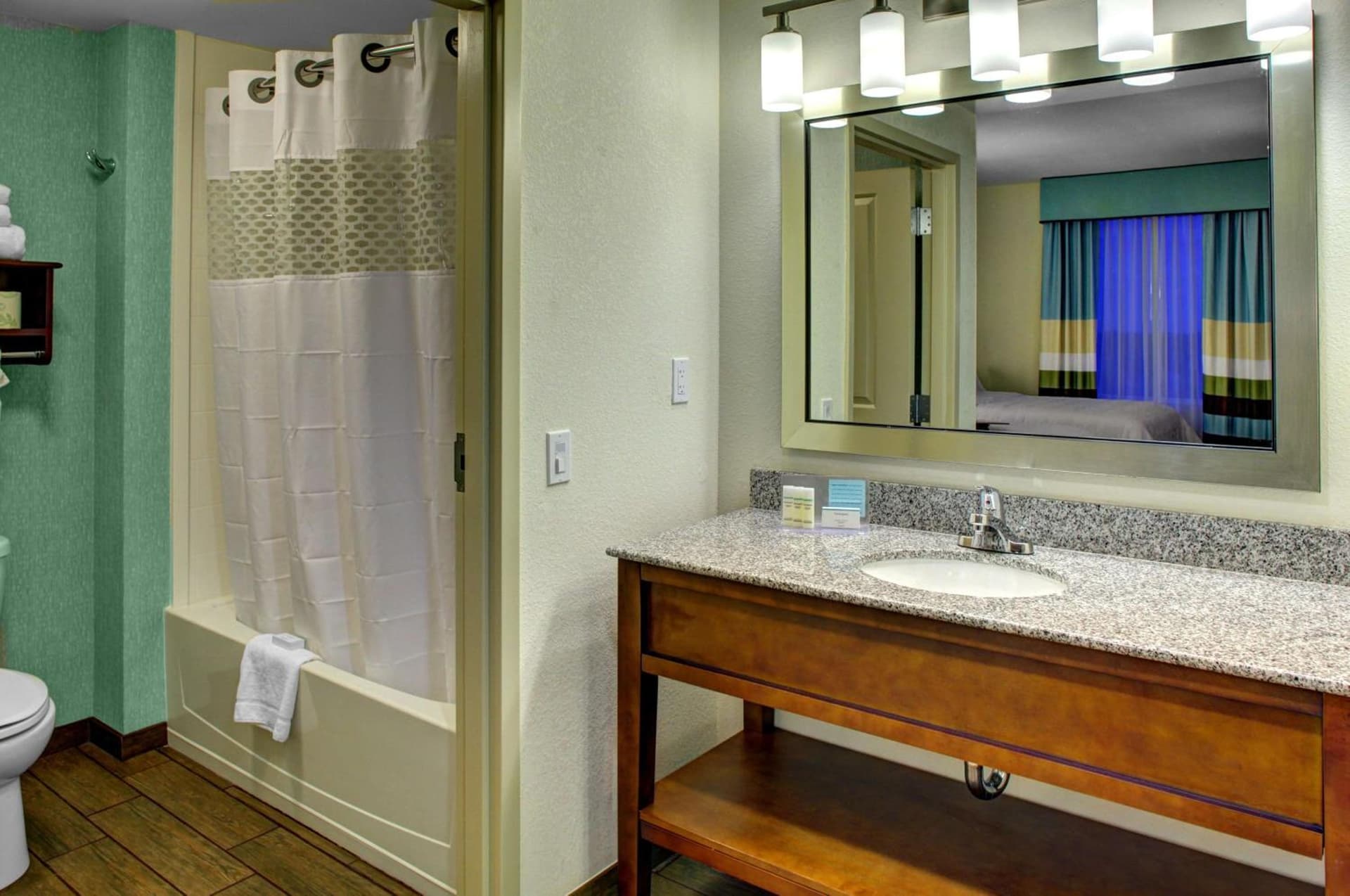 Hampton Inn and Suites Coconut Creek gallery photo in West Dixie Bend, FL — image 19