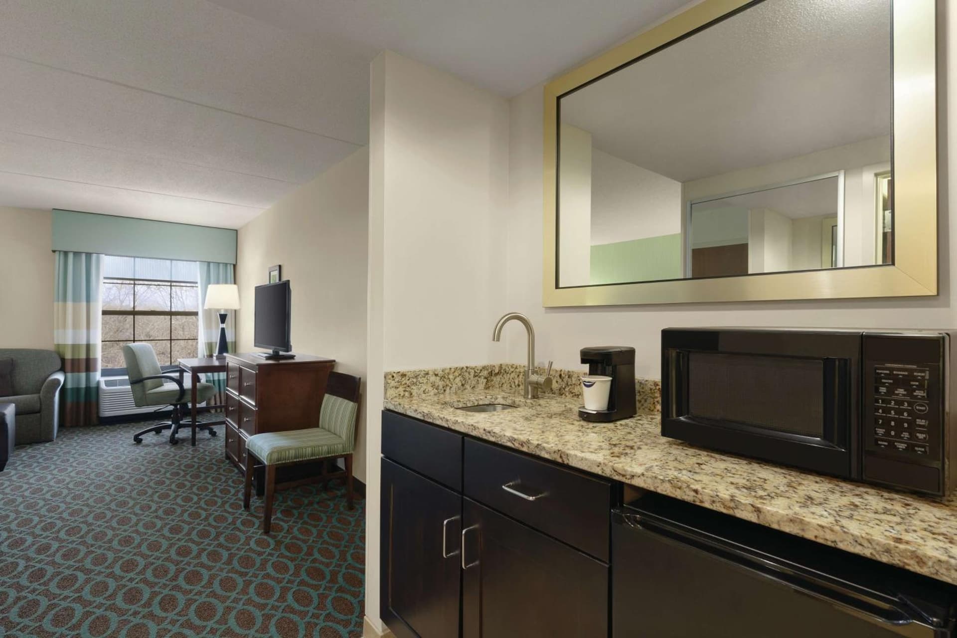 Hampton Inn Franklin gallery photo in Franklin — image 9