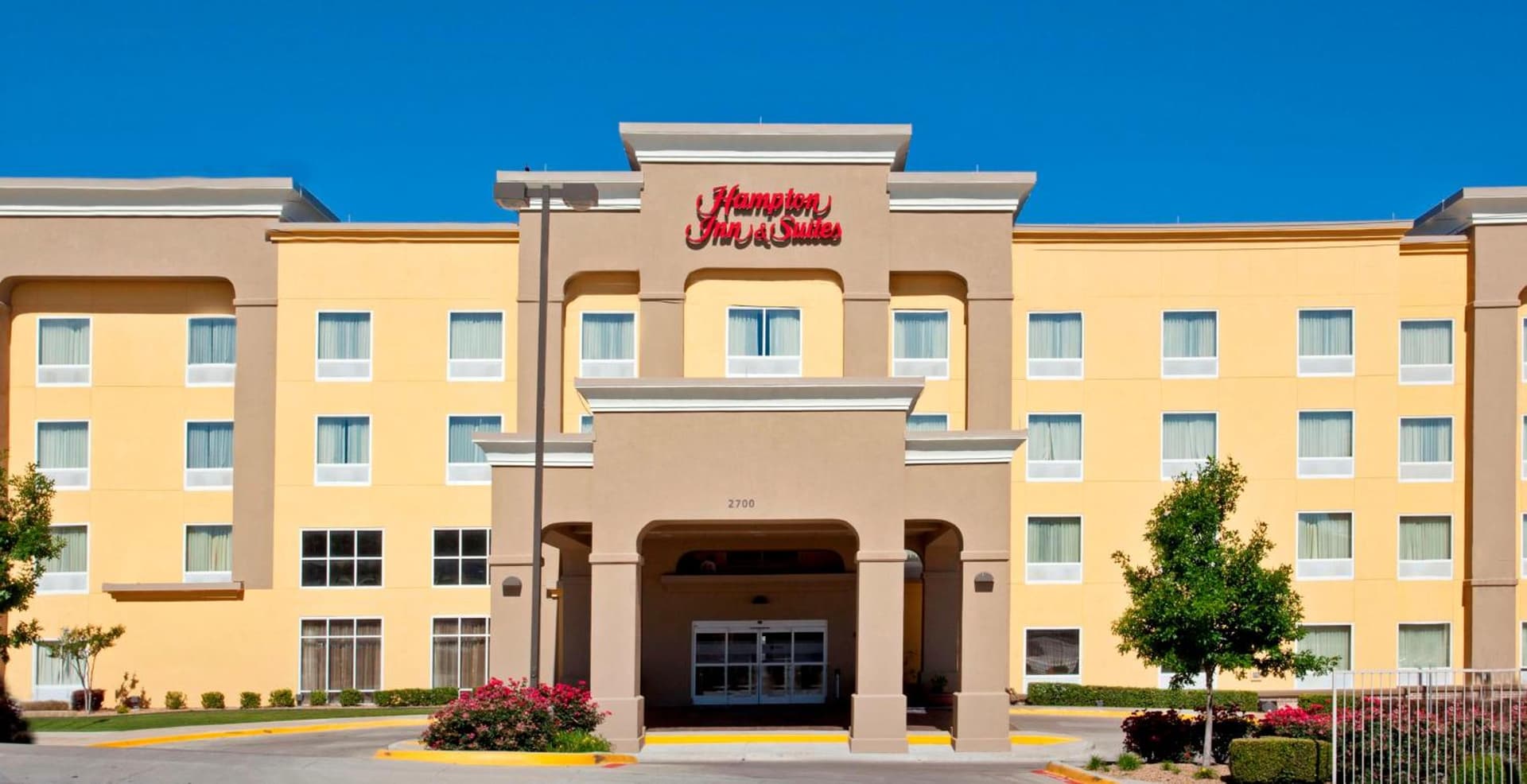 Hampton Inn & Suites Fort Worth-West-I-30 featured exterior or lobby in Fort Worth, TX — similar hotel