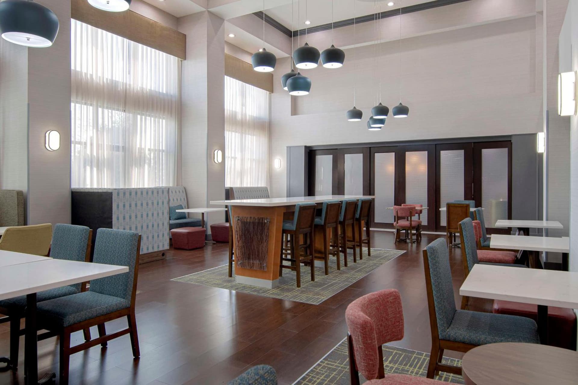 Hampton Inn Fayetteville gallery photo in Fayetteville, AR — image 4