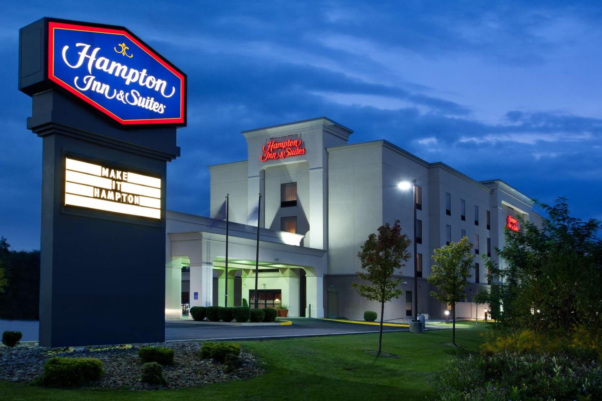 Hampton Inn & Suites Grove City featured exterior or lobby in Grove City, PA — similar hotel