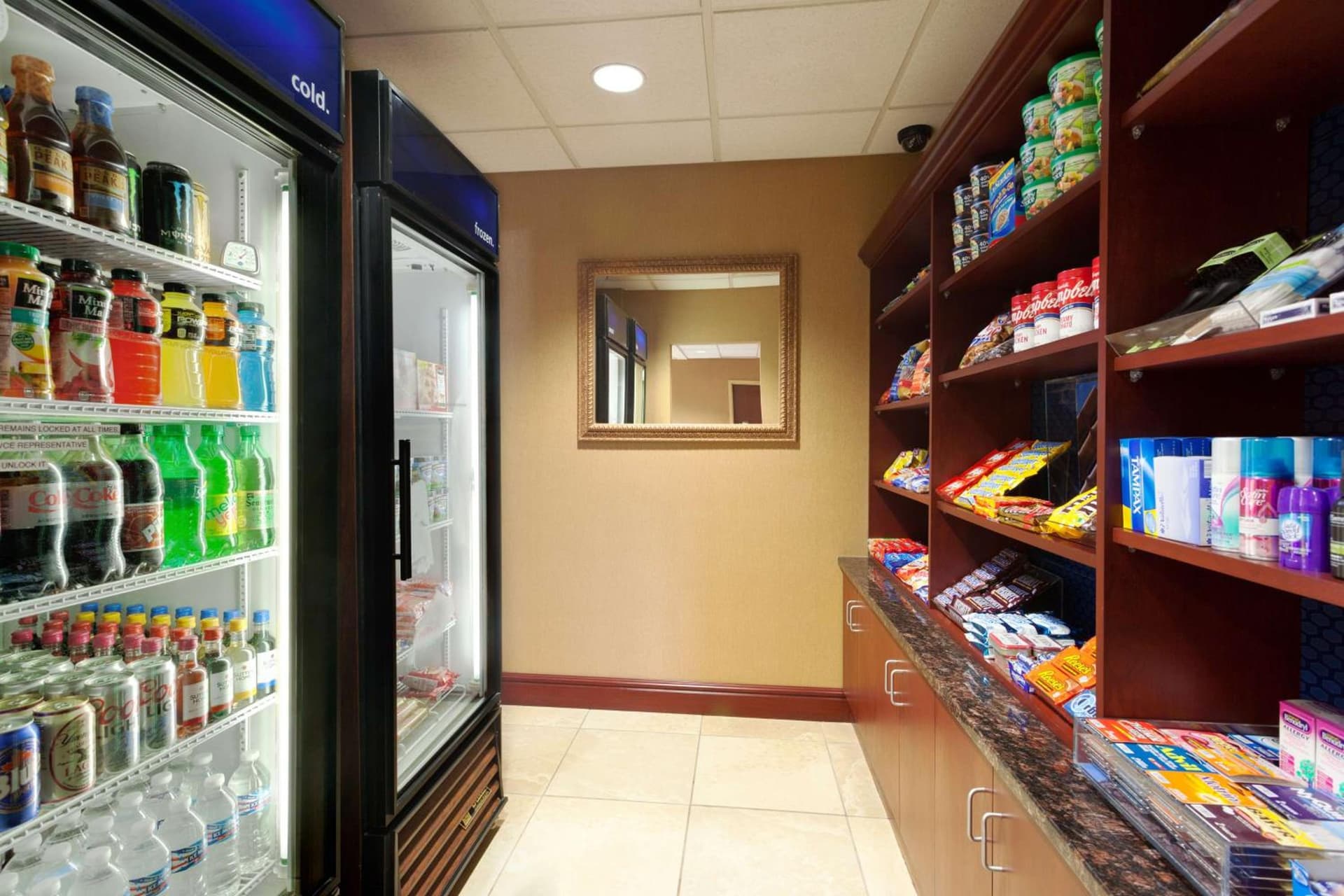 Hampton Inn & Suites Grove City interior in Grove City, PA — gallery photo 2