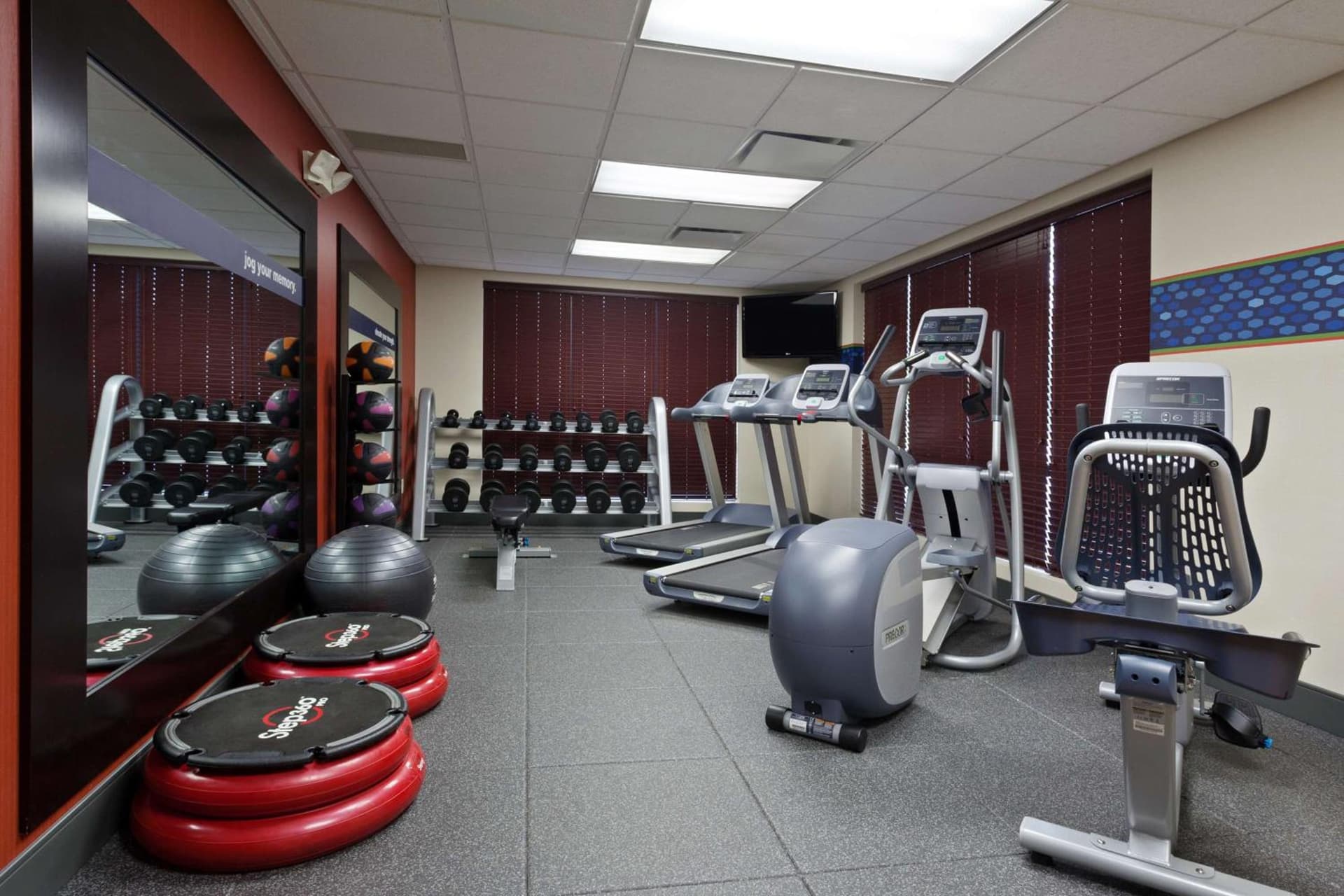 Hampton Inn & Suites Grove City gallery photo in Grove City, PA — image 23
