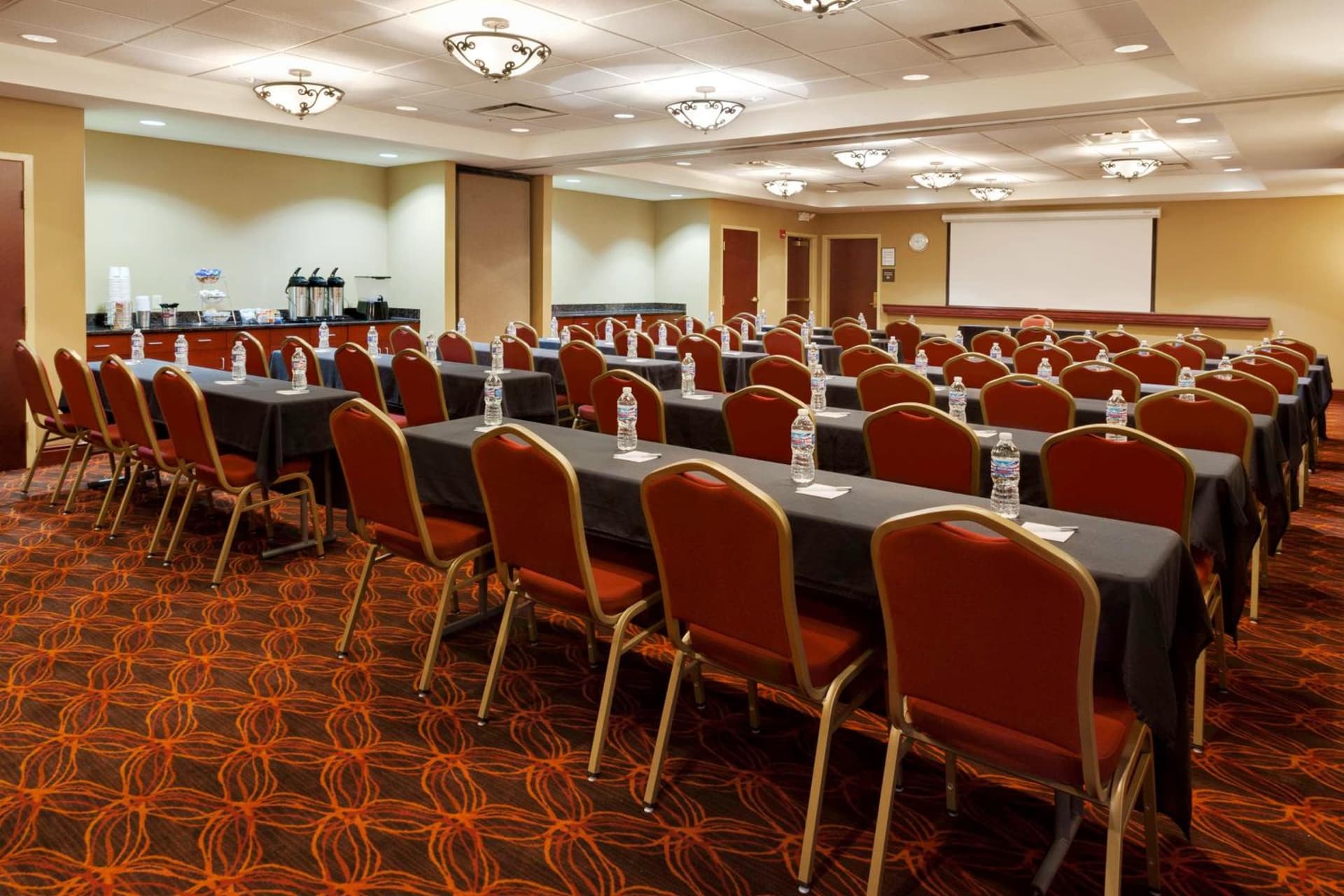 Hampton Inn & Suites Grove City gallery photo in Grove City, PA — image 14