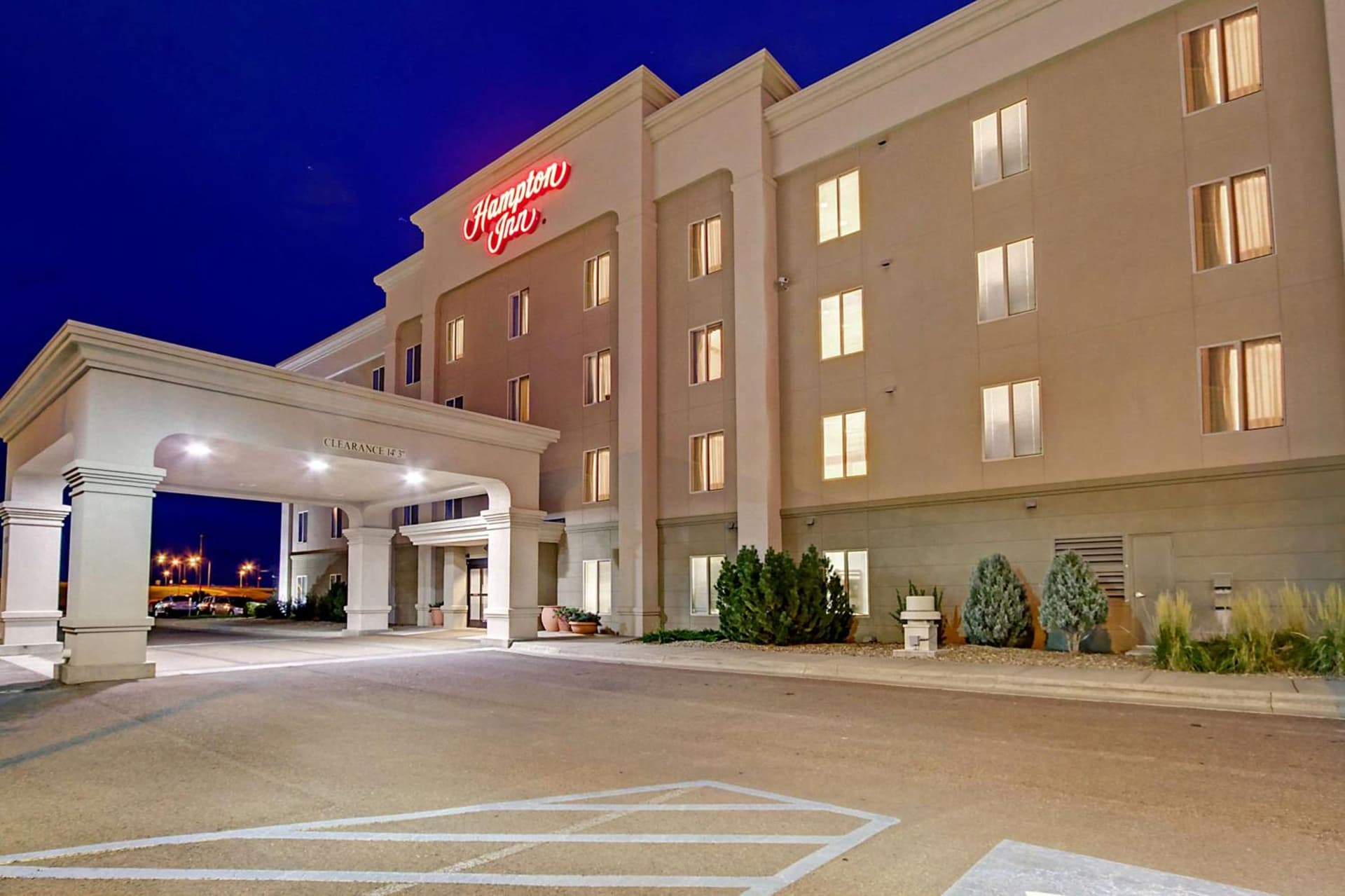 Hampton Inn - Great Falls interior in Great Falls, MT — gallery photo 2