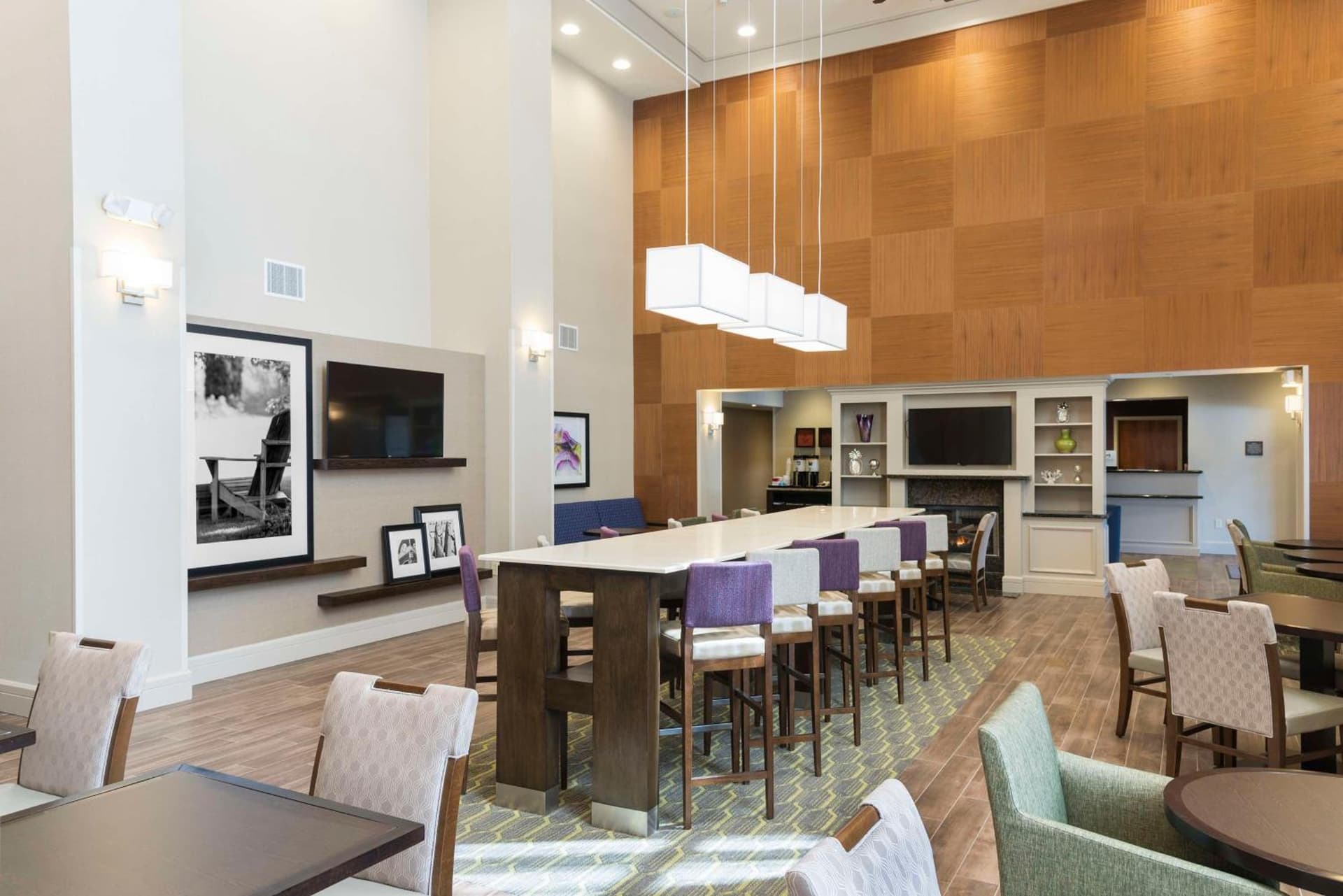 Hampton Inn & Suites Hartford-Manchester gallery photo in Manchester — image 32