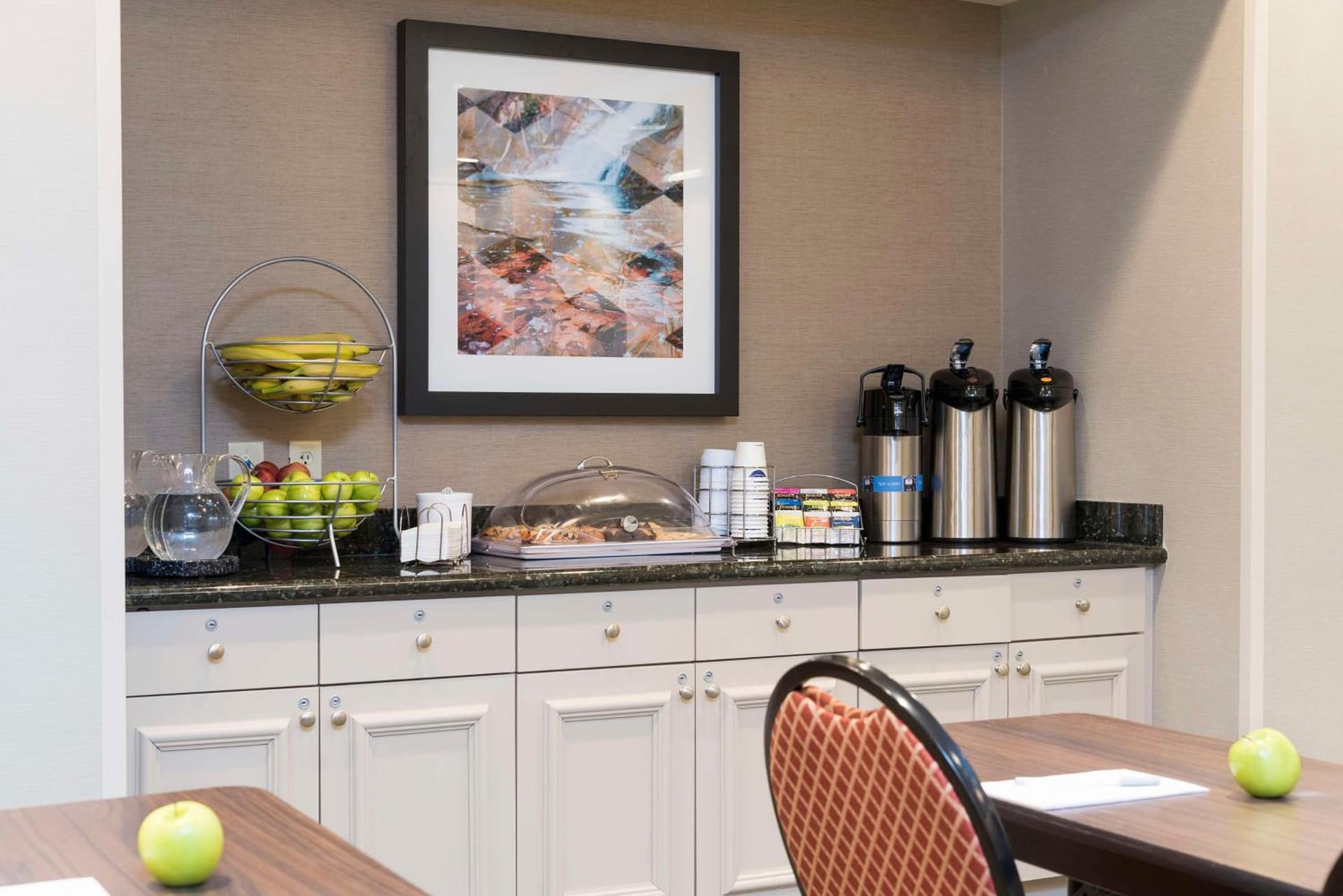 Hampton Inn & Suites Hartford-Manchester gallery photo in Manchester — image 15