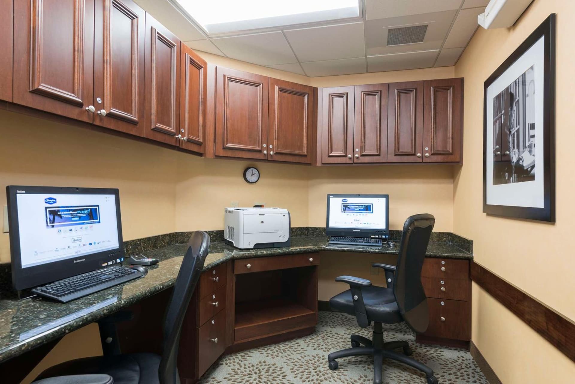 Hampton Inn & Suites Hartford-Manchester gallery photo in Manchester — image 40