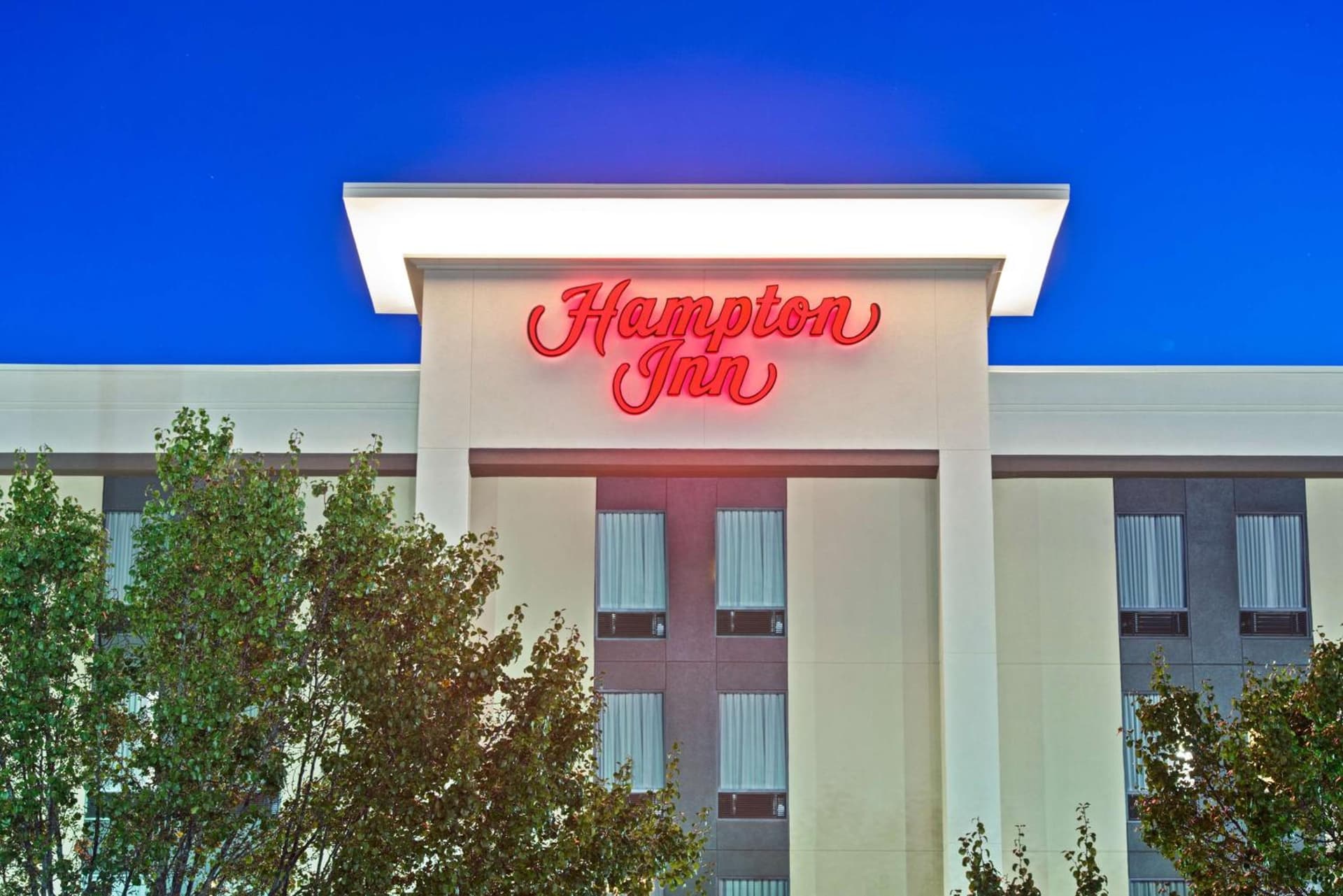 Hampton Inn Huntington/Barboursville interior in Barboursville, WV — gallery photo 2