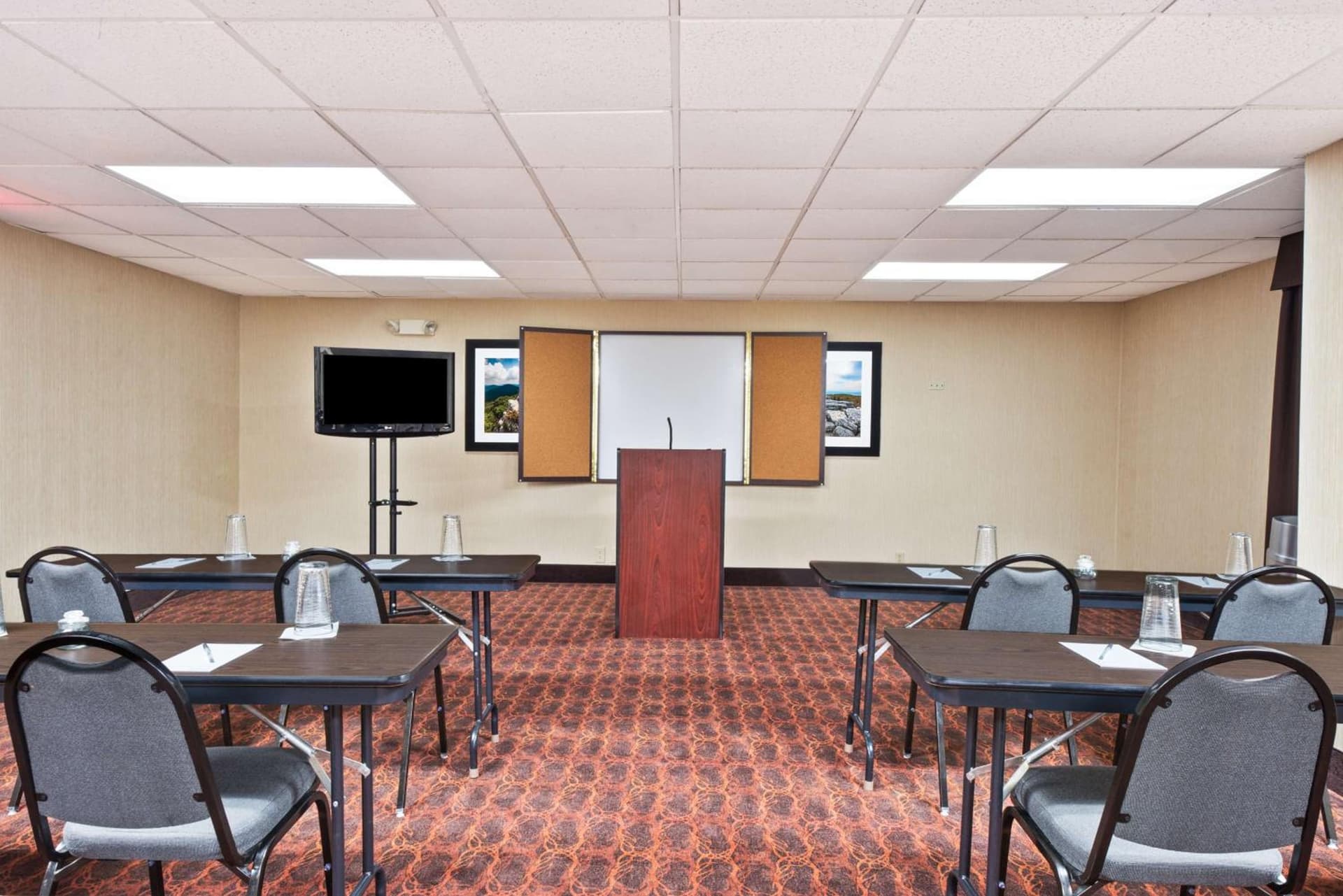 Hampton Inn Huntington/Barboursville gallery photo in Barboursville, WV — image 17