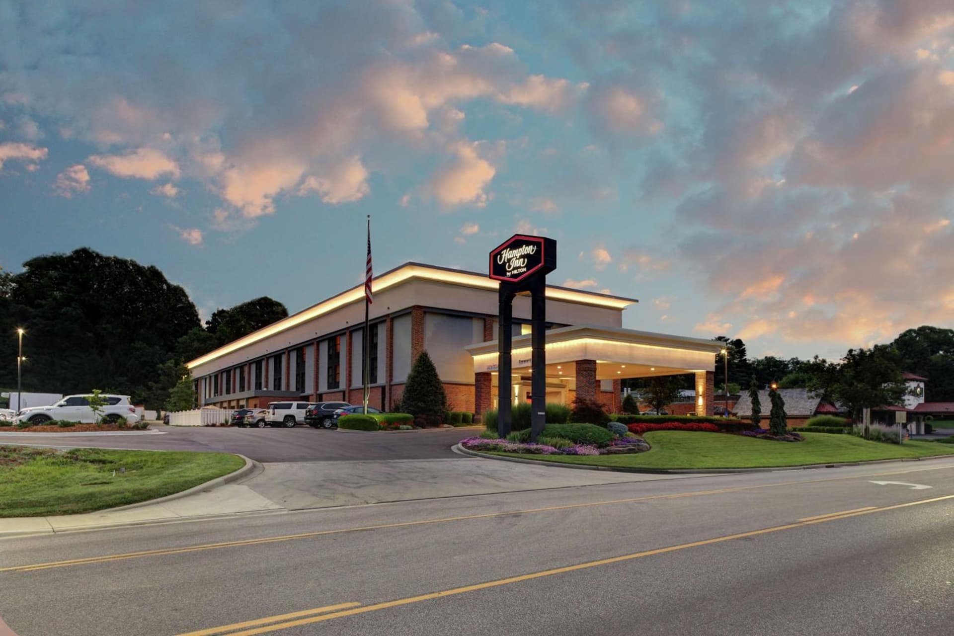 Hampton Inn Jasper interior in Jasper, IN — gallery photo 2