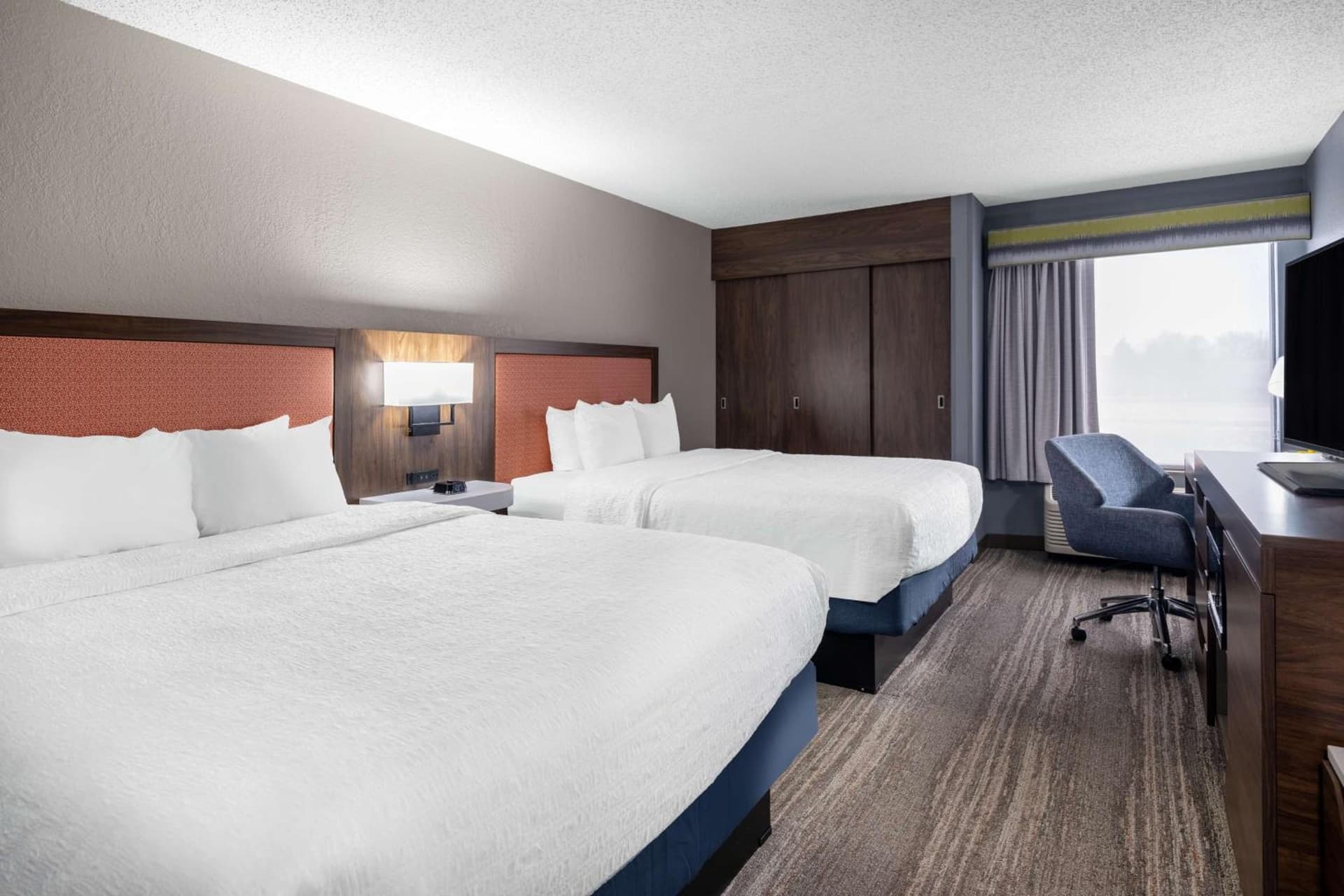 Hampton Inn Joliet/I-80 interior in Joliet, IL — gallery photo 2