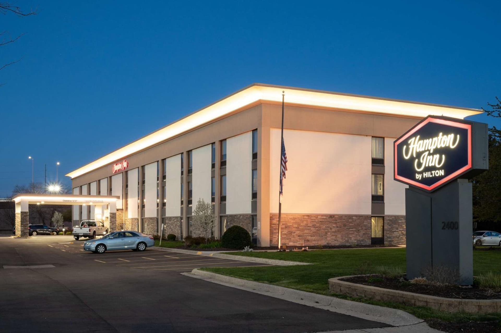 Hampton Inn Janesville featured exterior or lobby in Janesville, WI — similar hotel