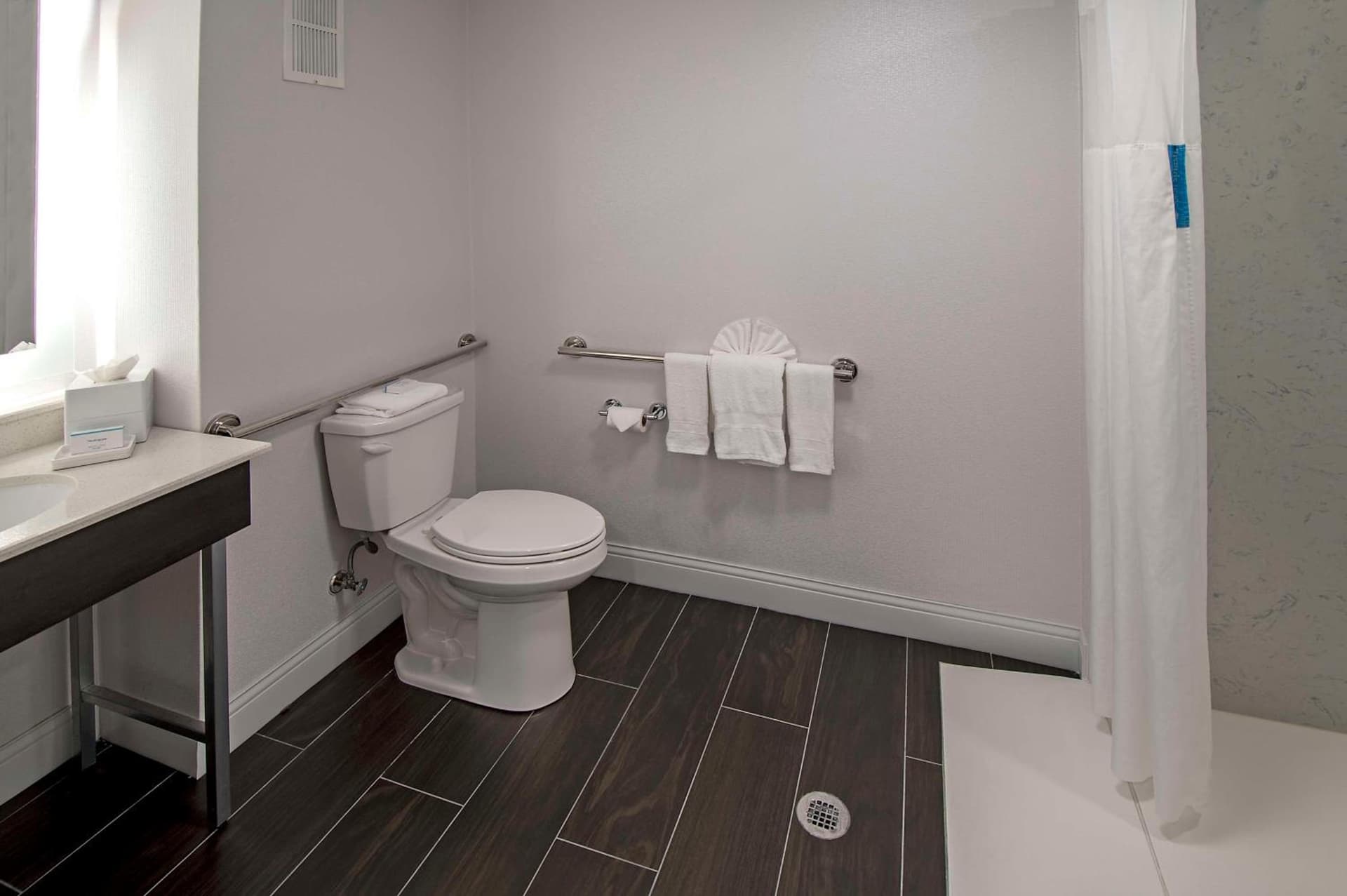 Hampton Inn & Suites Fairfield gallery photo in Fairfield — image 70