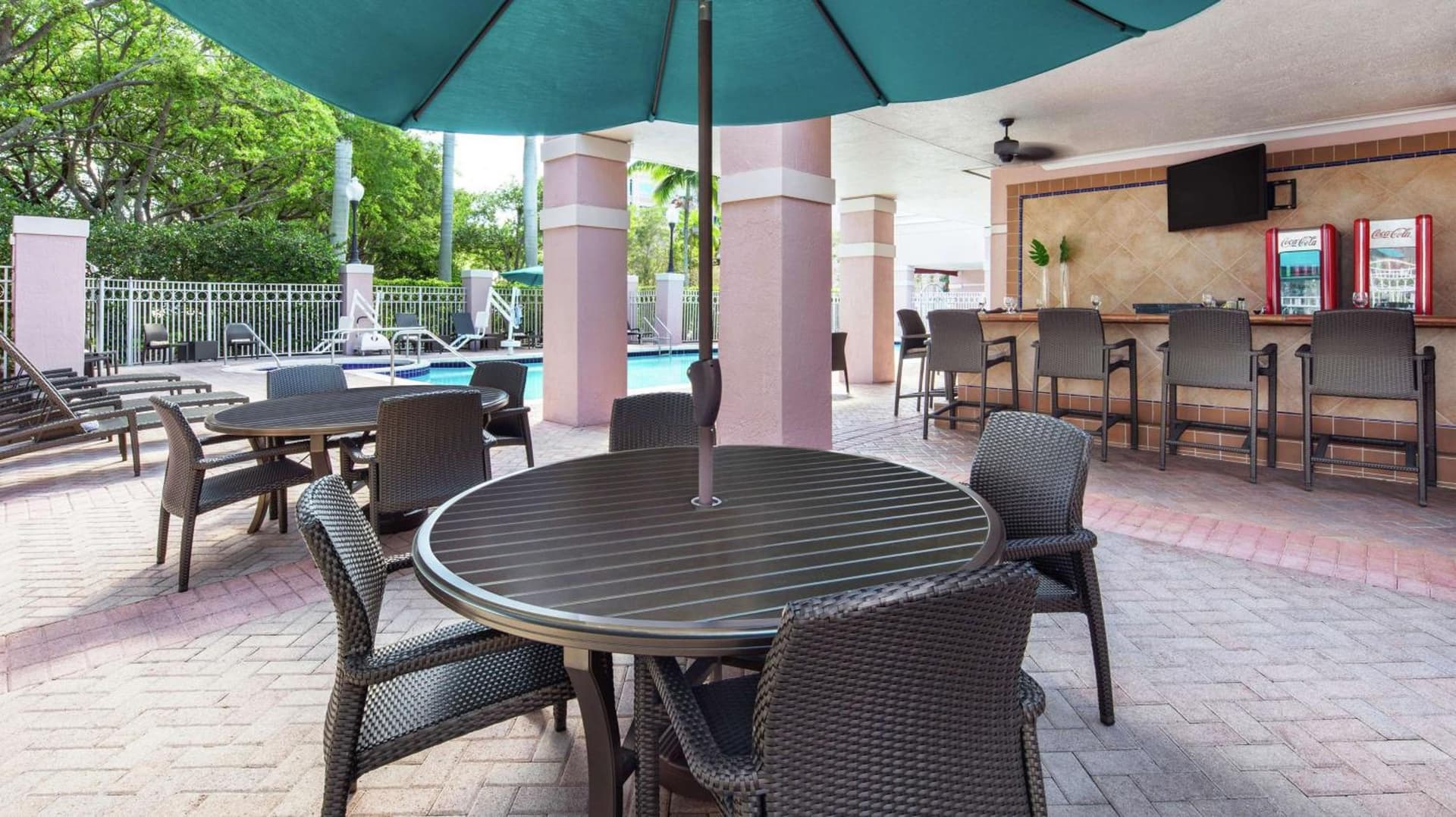 DoubleTree by Hilton Sunrise - Sawgrass Mills interior in Sunrise, FL — gallery photo 2