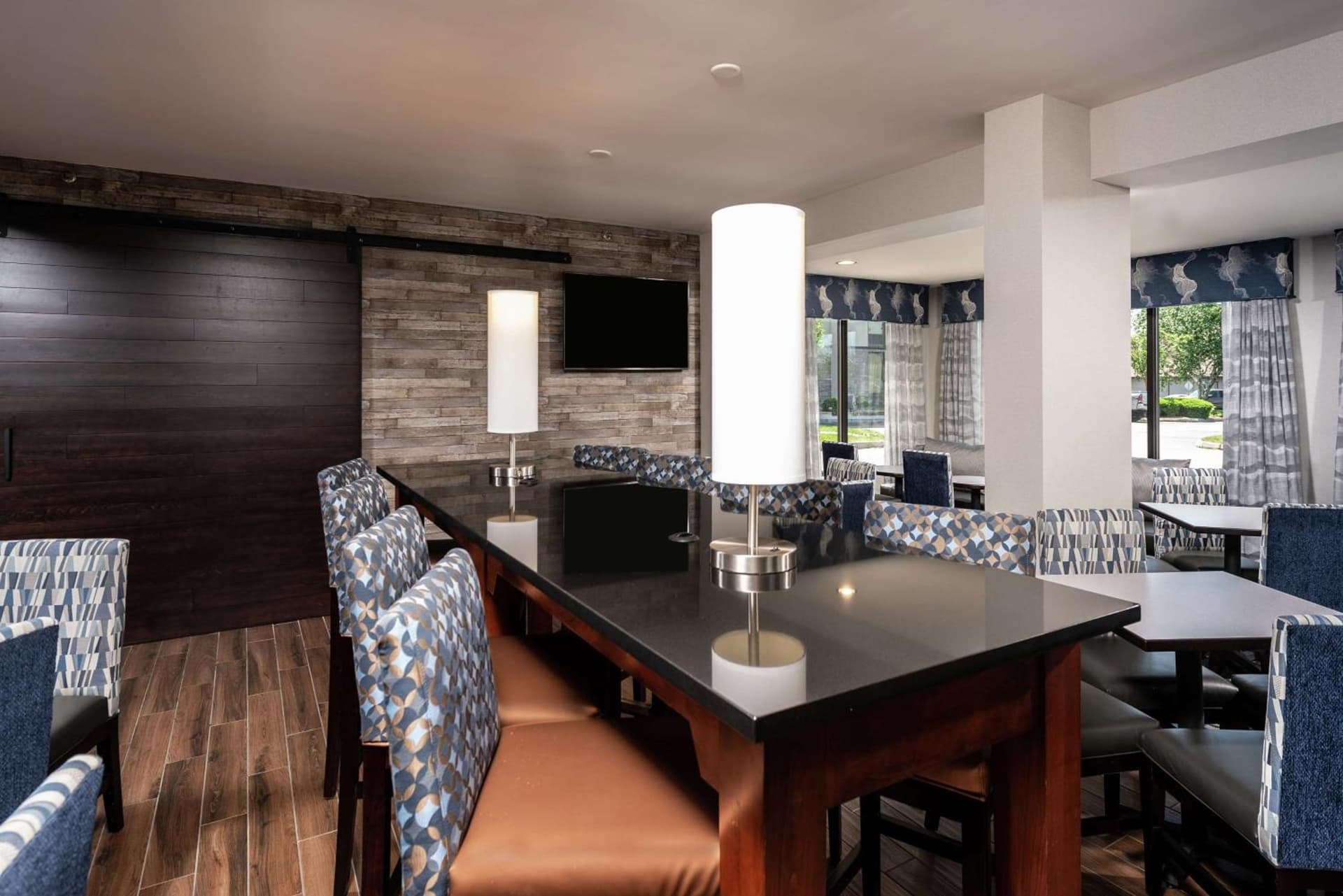 Hampton Inn Fall River/Westport gallery photo in North Westport, MA — image 49