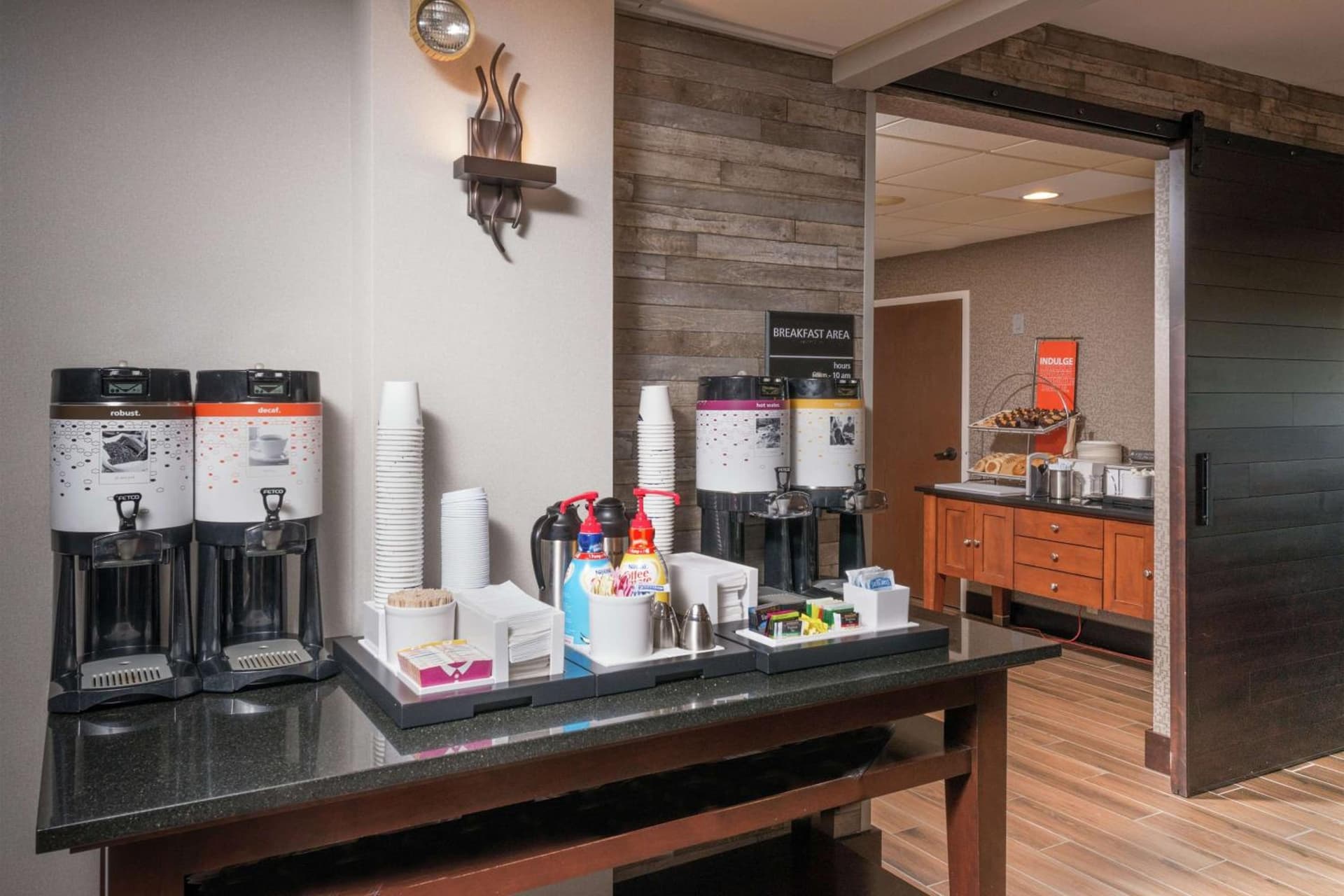 Hampton Inn Fall River/Westport gallery photo in North Westport, MA — image 24