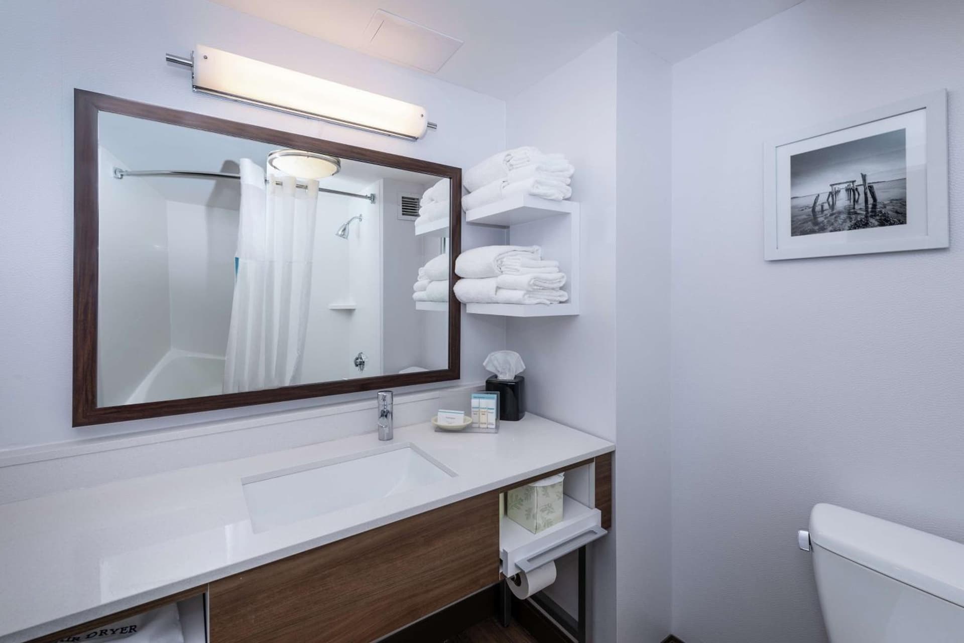 Hampton Inn Fall River/Westport gallery photo in North Westport, MA — image 13