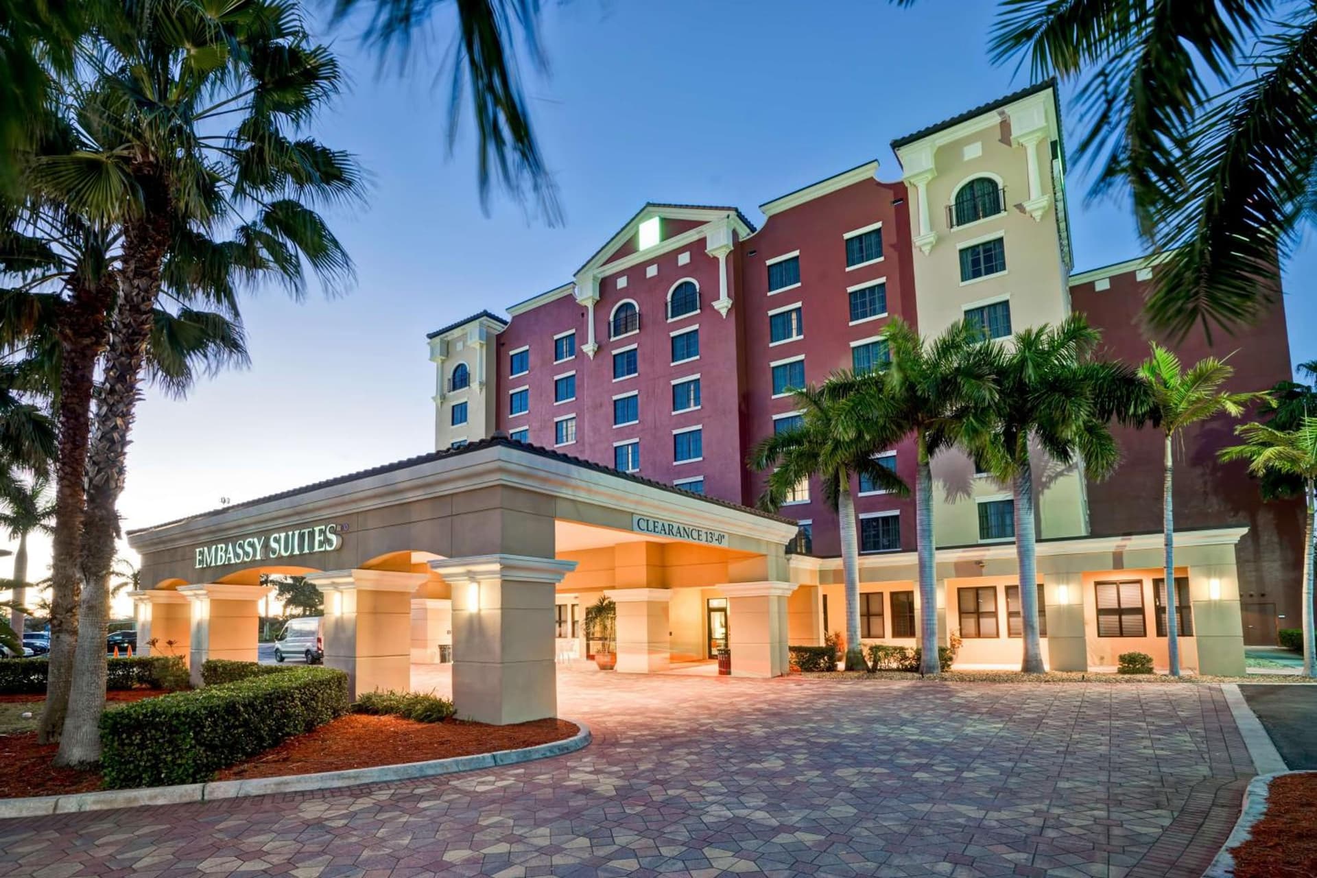 Embassy Suites Fort Myers - Estero — hotel in Estero, Florida