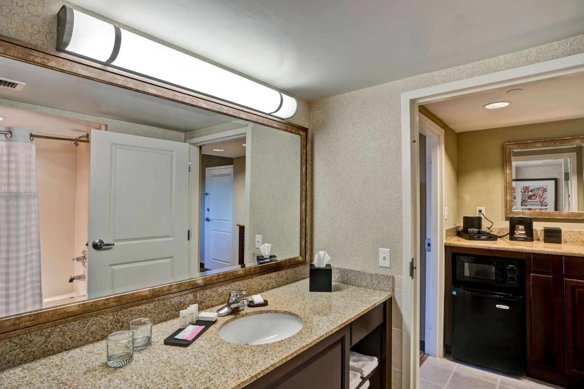 Embassy Suites Fort Myers - Estero gallery photo in Estero, FL — image 54