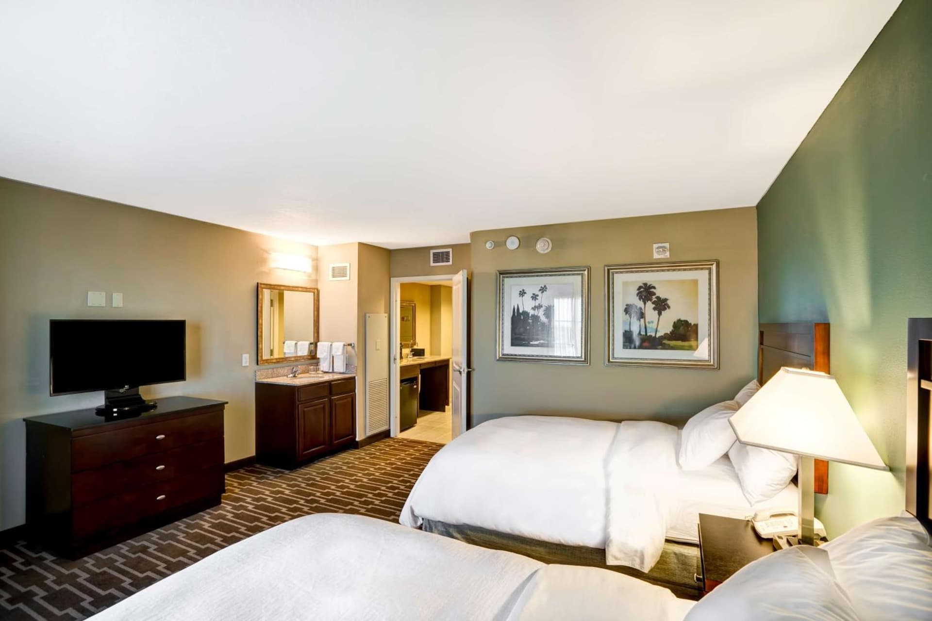 Embassy Suites Fort Myers - Estero gallery photo in Estero, FL — image 55