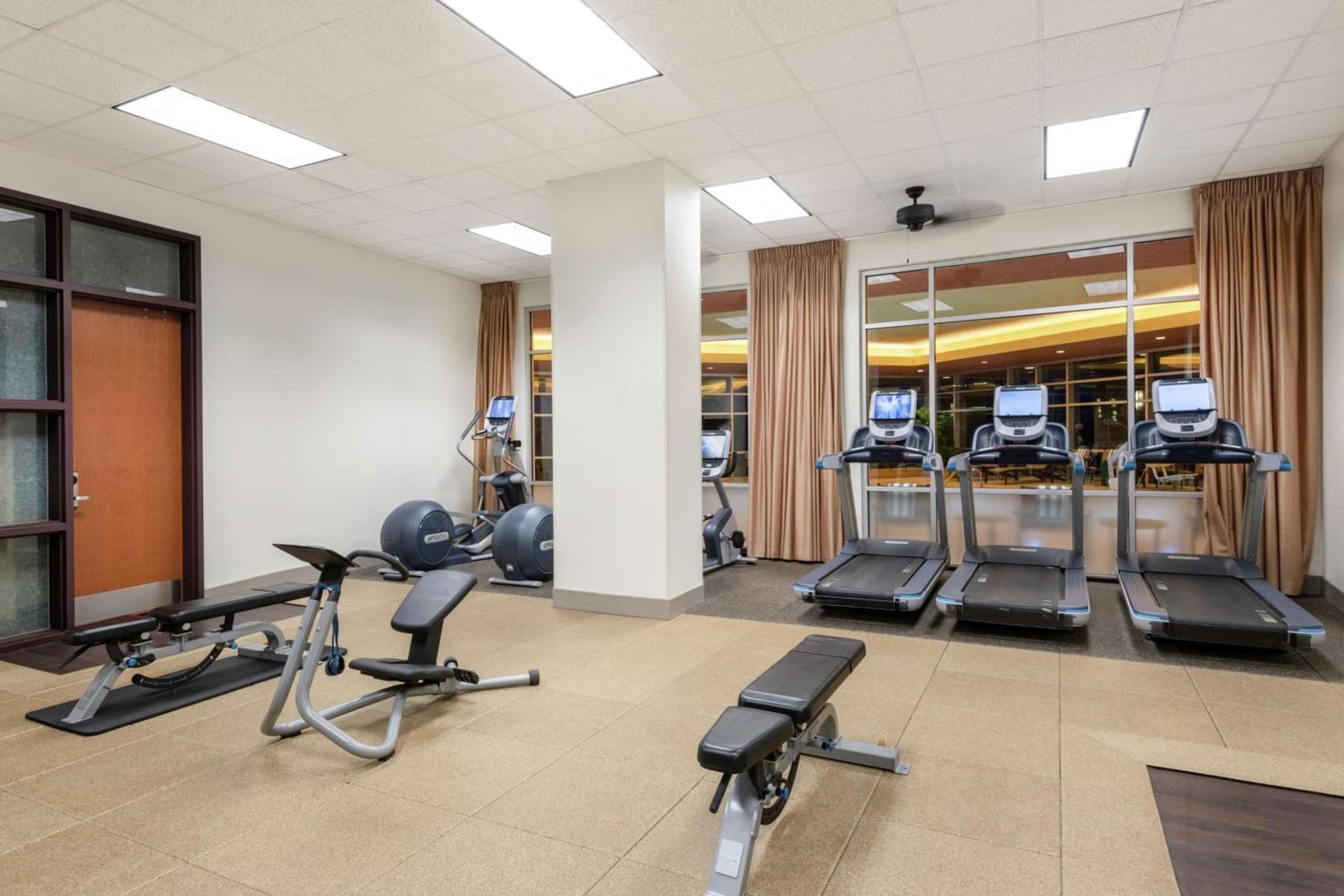 Embassy Suites Loveland Conference Center gallery photo in Loveland, CO — image 23