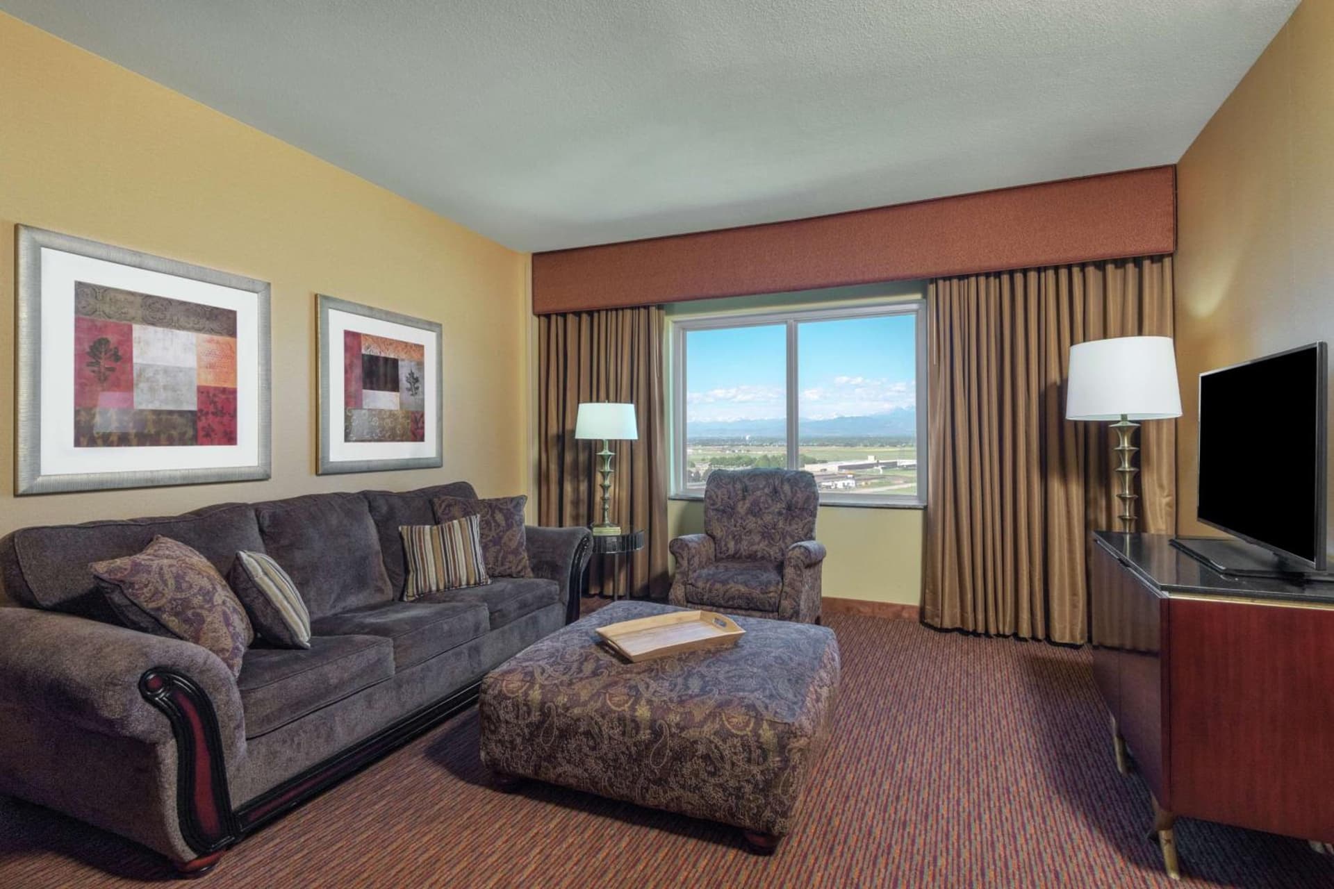 Embassy Suites Loveland Conference Center gallery photo in Loveland, CO — image 25
