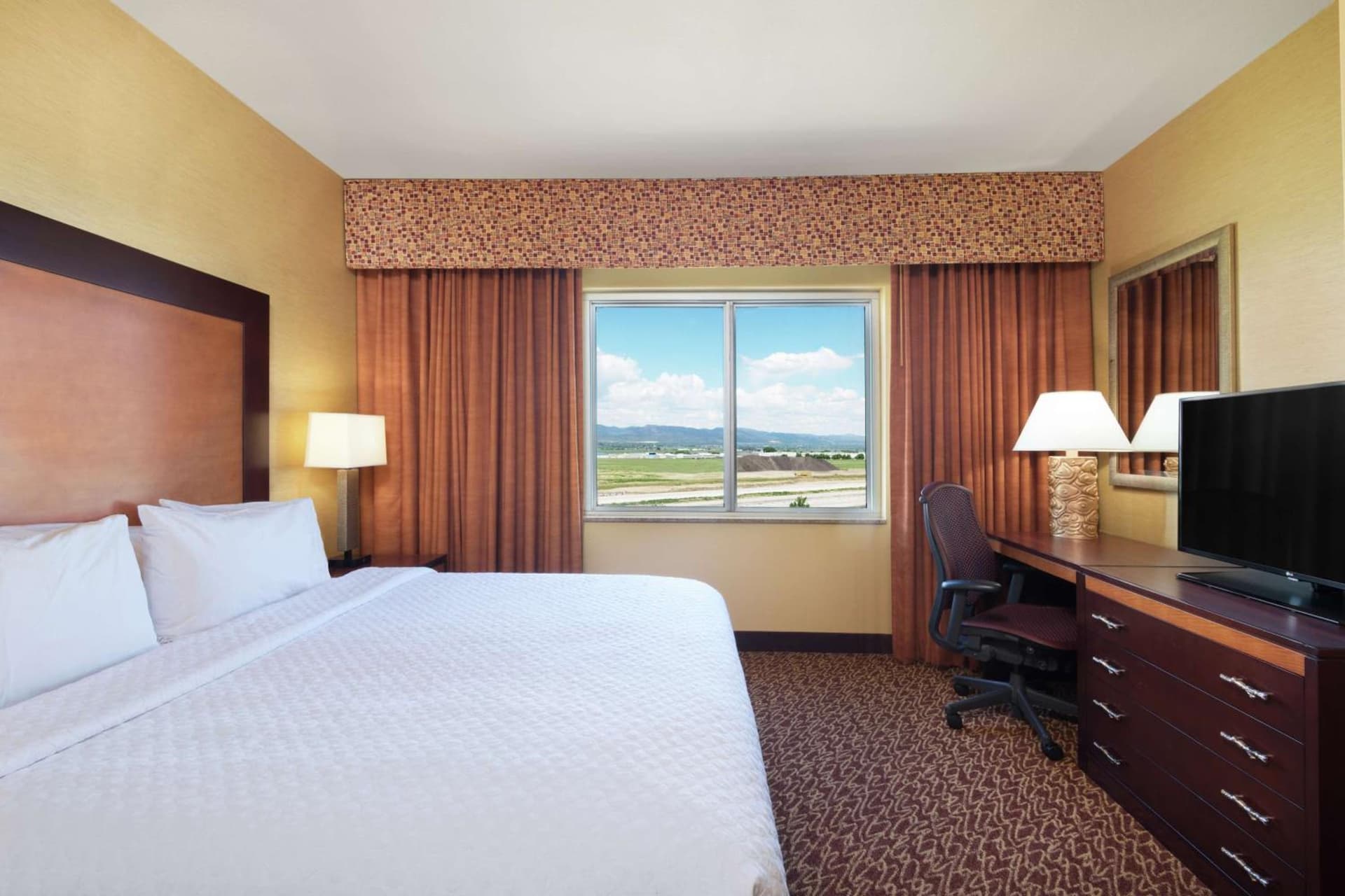 Embassy Suites Loveland Conference Center gallery photo in Loveland, CO — image 22