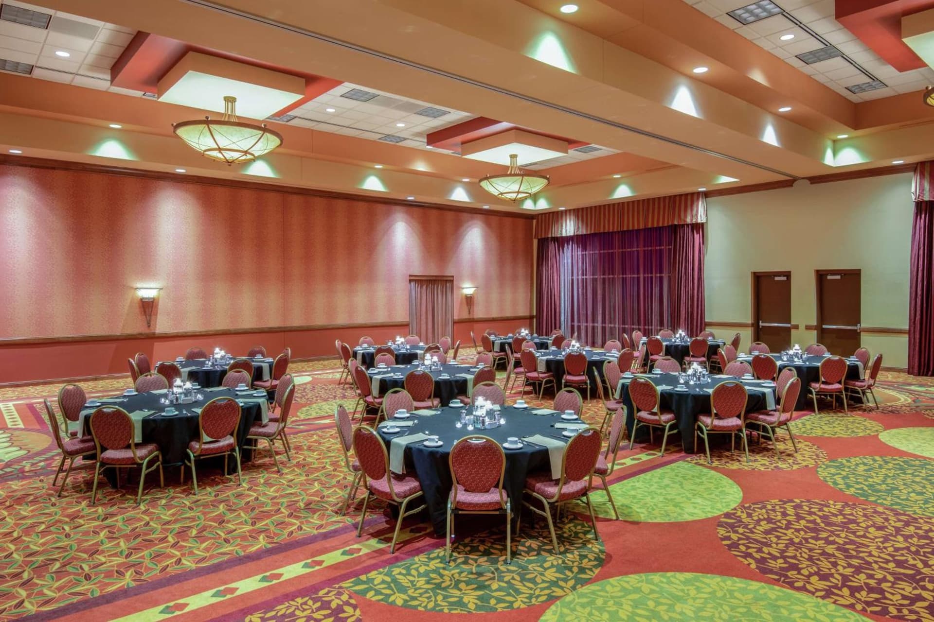 Embassy Suites Loveland Conference Center gallery photo in Loveland, CO — image 39