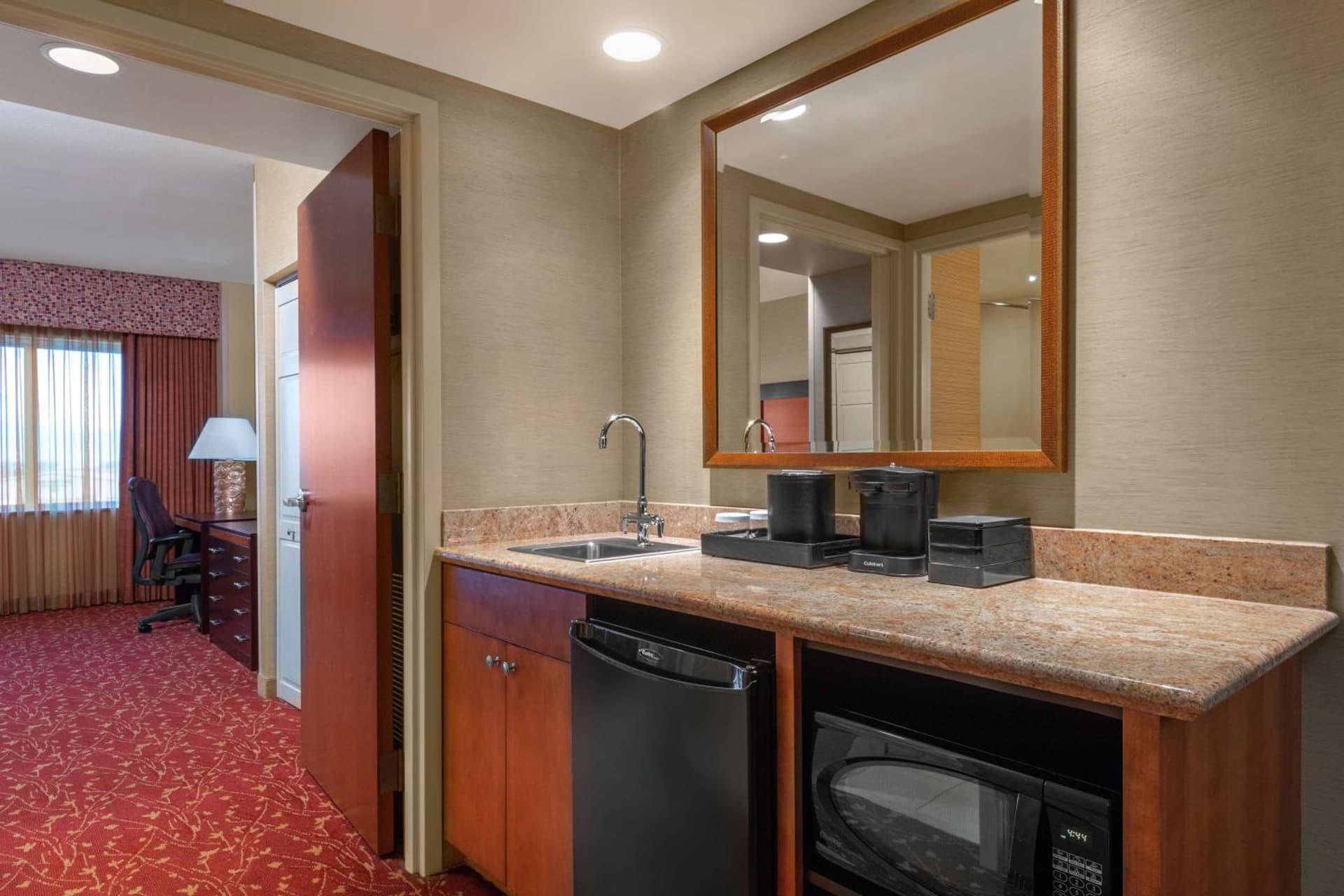 Embassy Suites Loveland Conference Center gallery photo in Loveland, CO — image 40