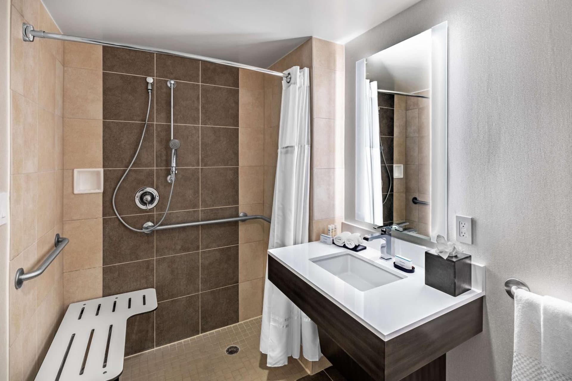 Embassy Suites by Hilton Houston-Energy Corridor gallery photo in Houston, TX — image 28