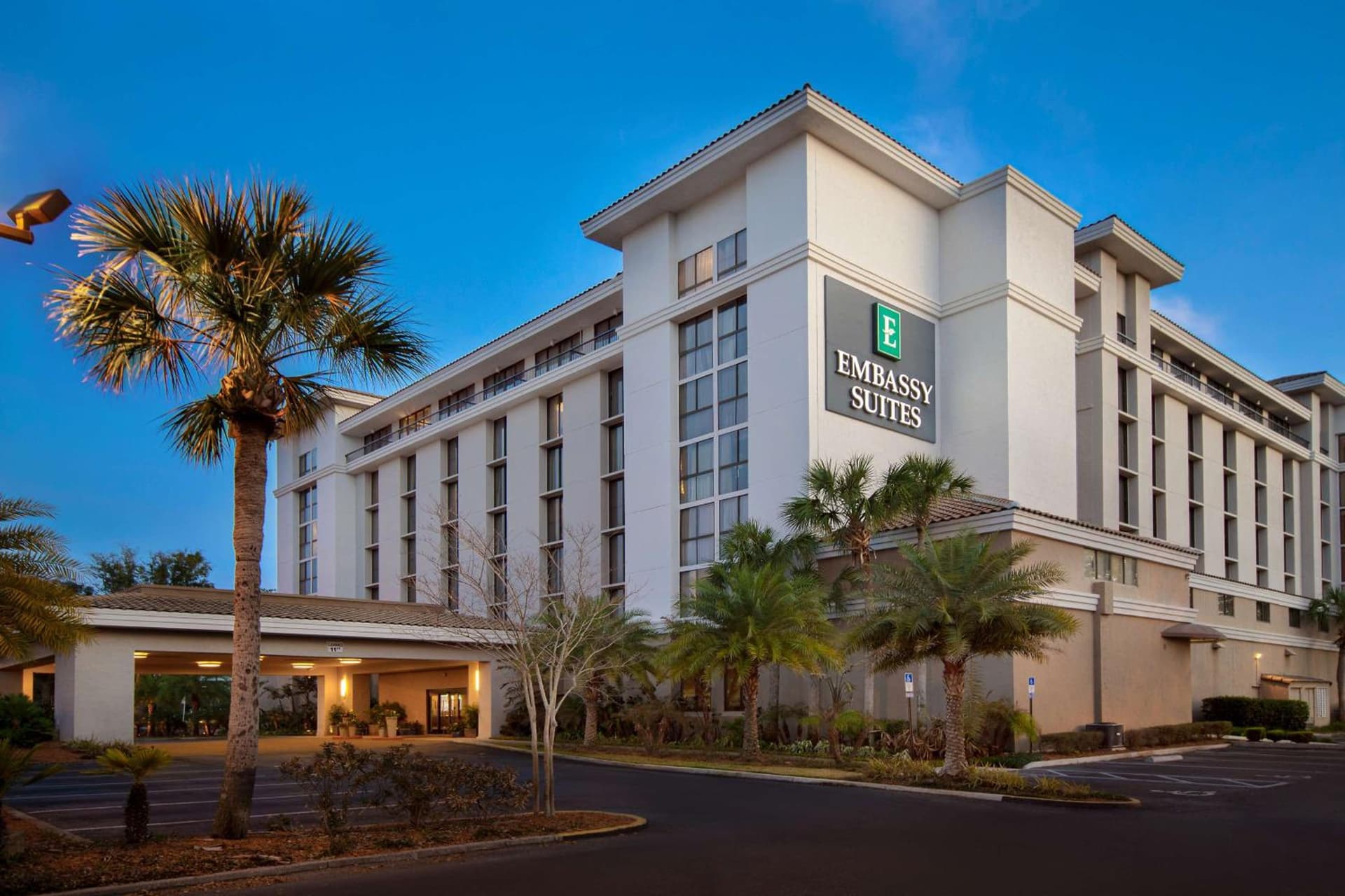Embassy Suites by Hilton Jacksonville Baymeadows gallery photo in Jacksonville, FL — image 5