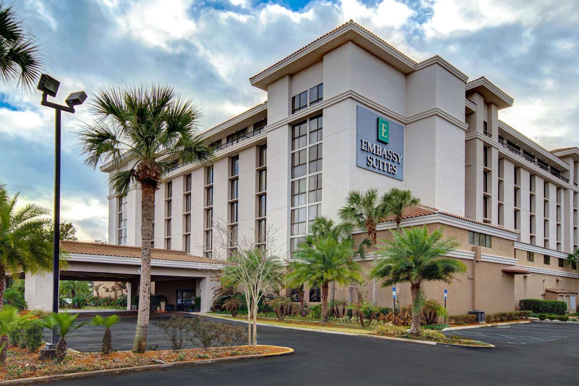 Embassy Suites by Hilton Jacksonville Baymeadows property views in Jacksonville, FL — gallery photo 3