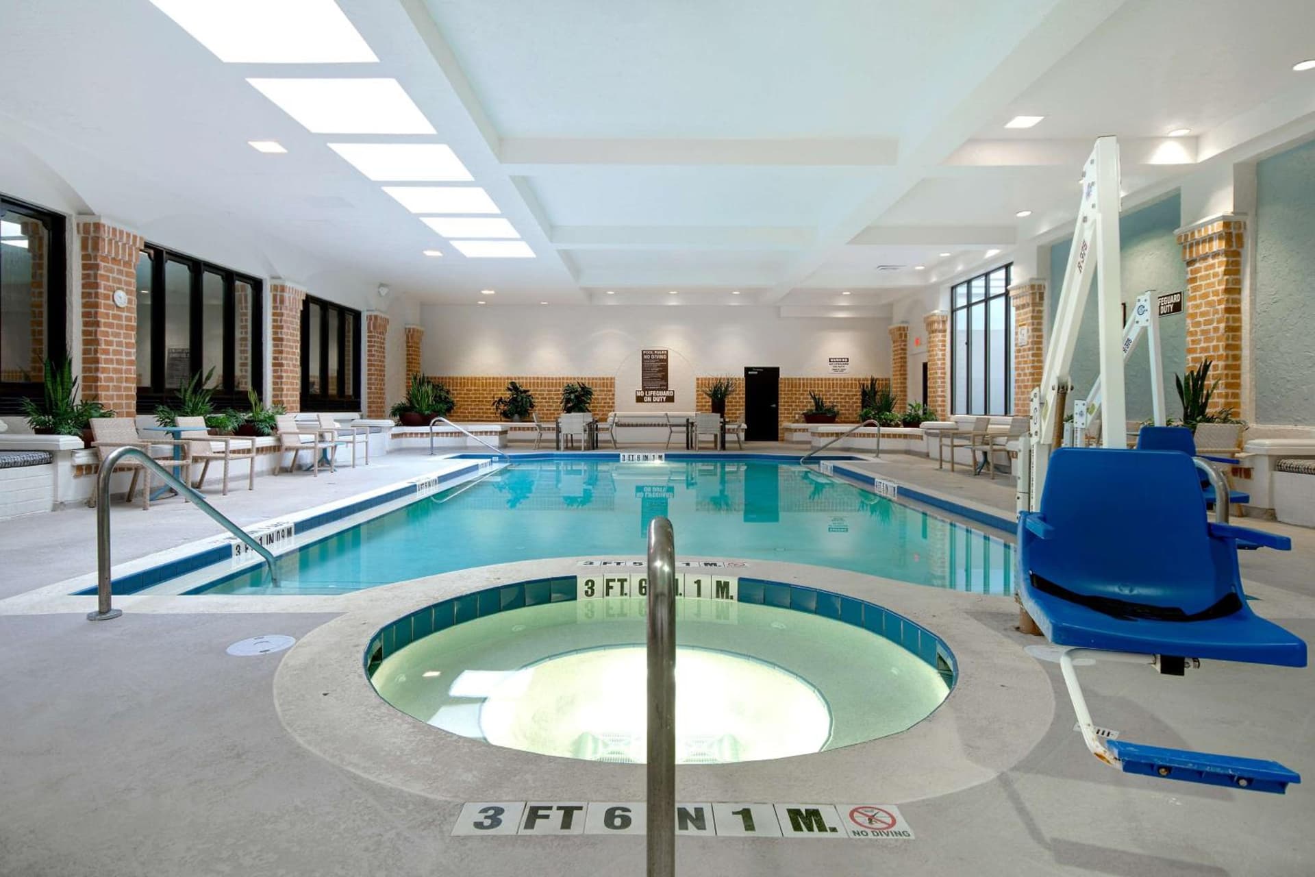 Embassy Suites by Hilton Jacksonville Baymeadows gallery photo in Jacksonville, FL — image 39
