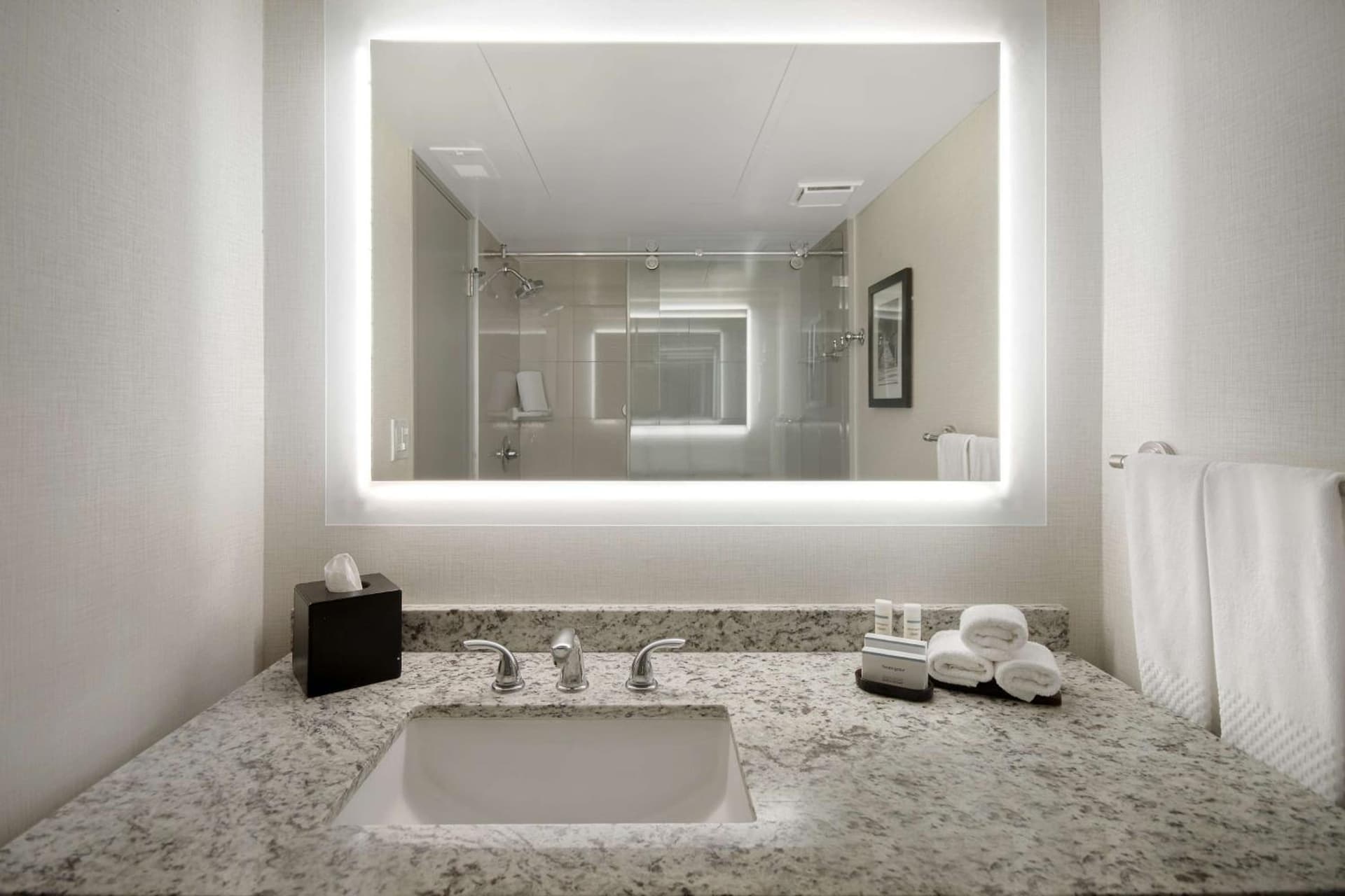 Embassy Suites by Hilton Jacksonville Baymeadows gallery photo in Jacksonville, FL — image 18