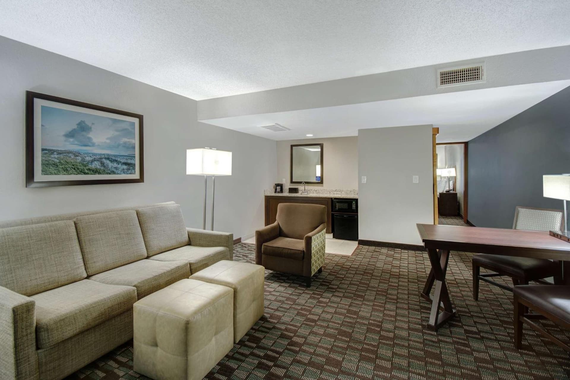 Embassy Suites by Hilton Jacksonville Baymeadows gallery photo in Jacksonville, FL — image 65