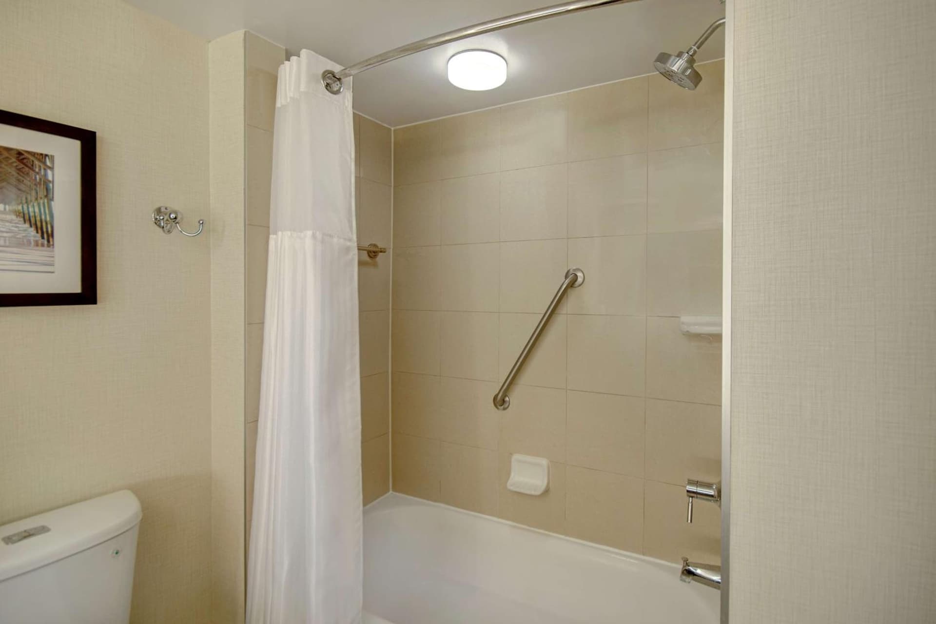 Embassy Suites by Hilton Jacksonville Baymeadows gallery photo in Jacksonville, FL — image 26