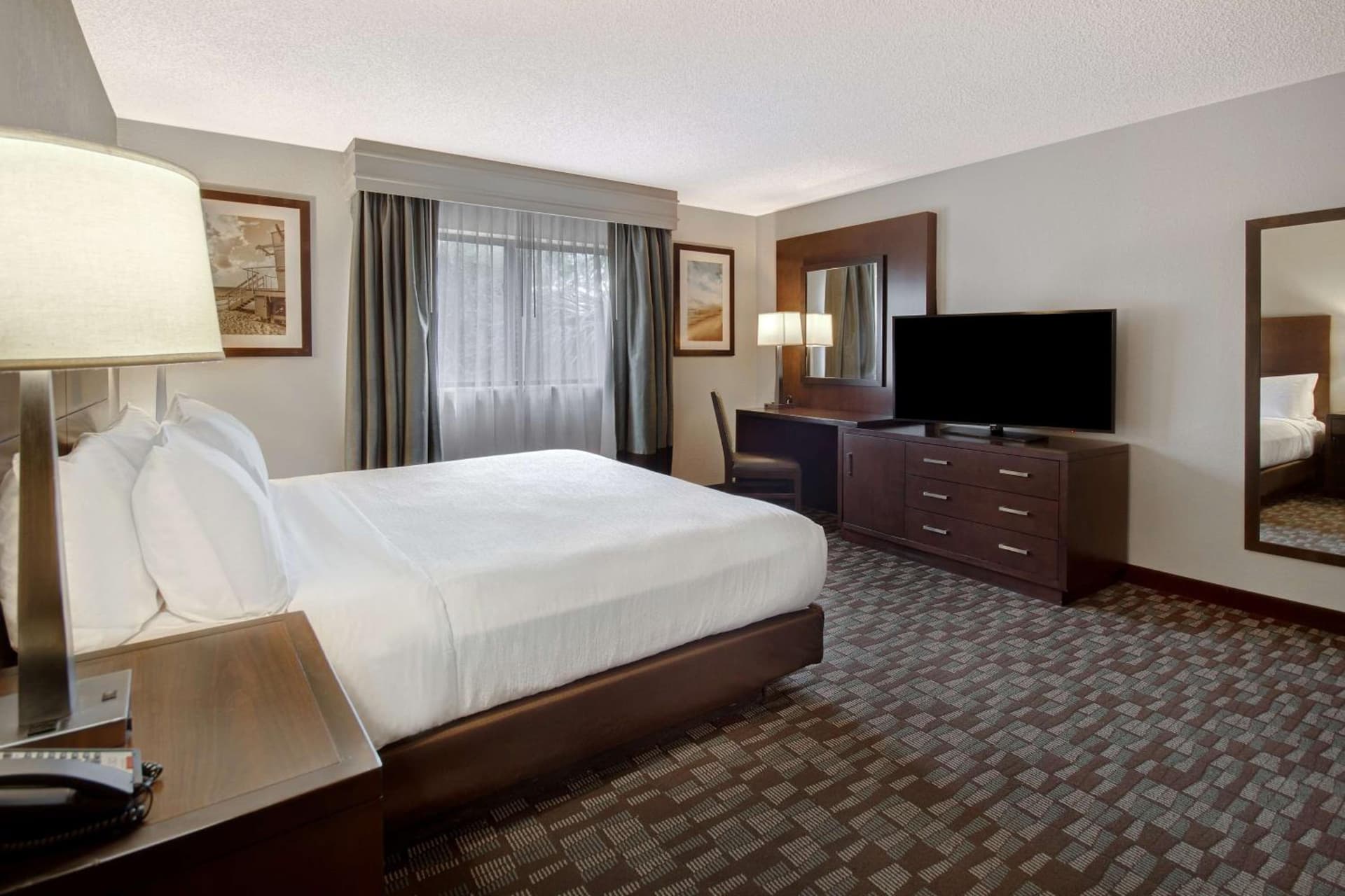 Embassy Suites by Hilton Jacksonville Baymeadows gallery photo in Jacksonville, FL — image 49